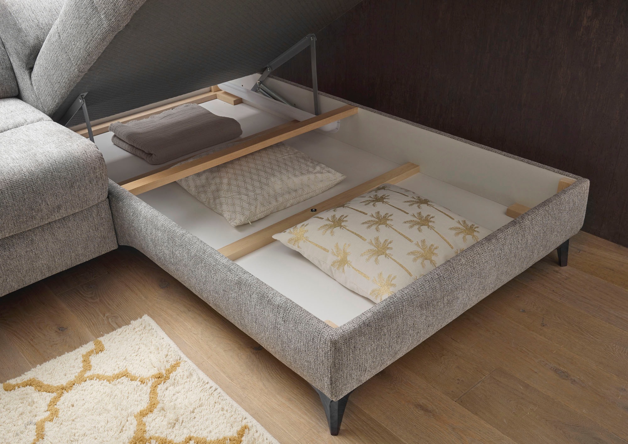 ED EXCITING DESIGN Ecksofa »Sydney L-Form mit Bettfunktion, Bettkasten, Kopfteilverstellung«, motorischer Sitztiefenverstellung, USB-Port & 2 Zierkissen