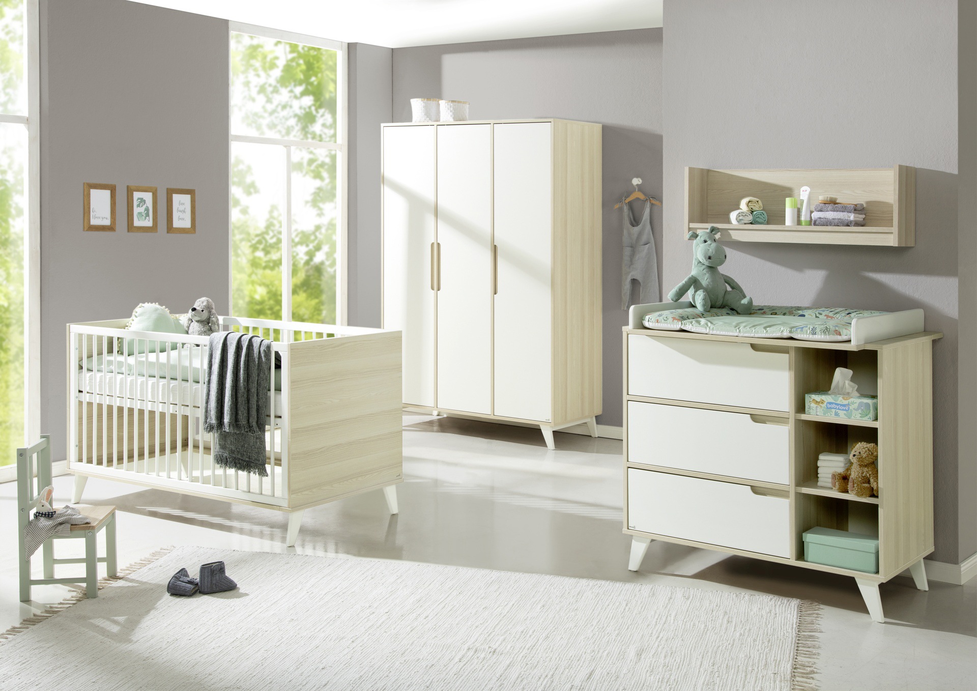 Geuther Babyzimmer-Komplettset Schneewittchen, (Set, 3 St.), mit Kinderbett, Kleiderschrank und Wickelkommode; Made in Germany