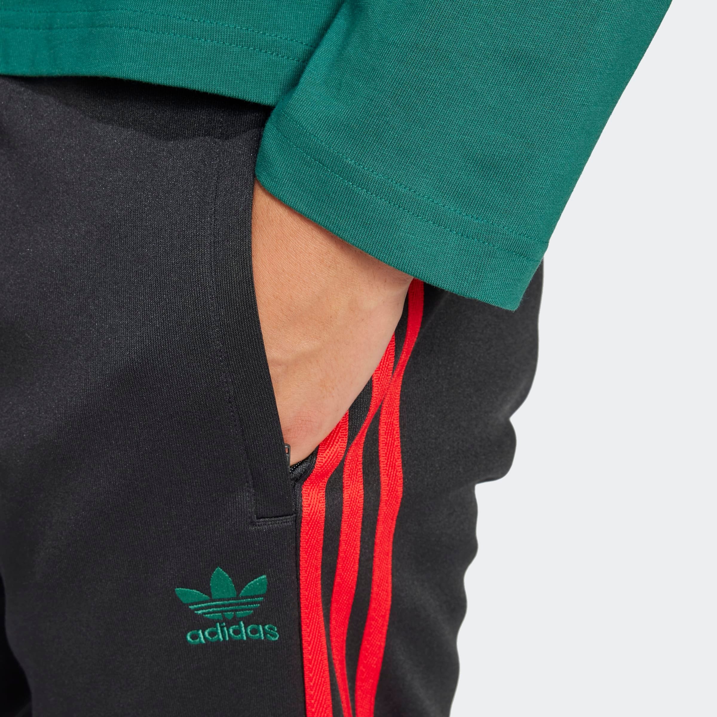 adidas Originals Sporthose »SST TP«, (1 tlg.), Superstar, Retro Look, weiches Material