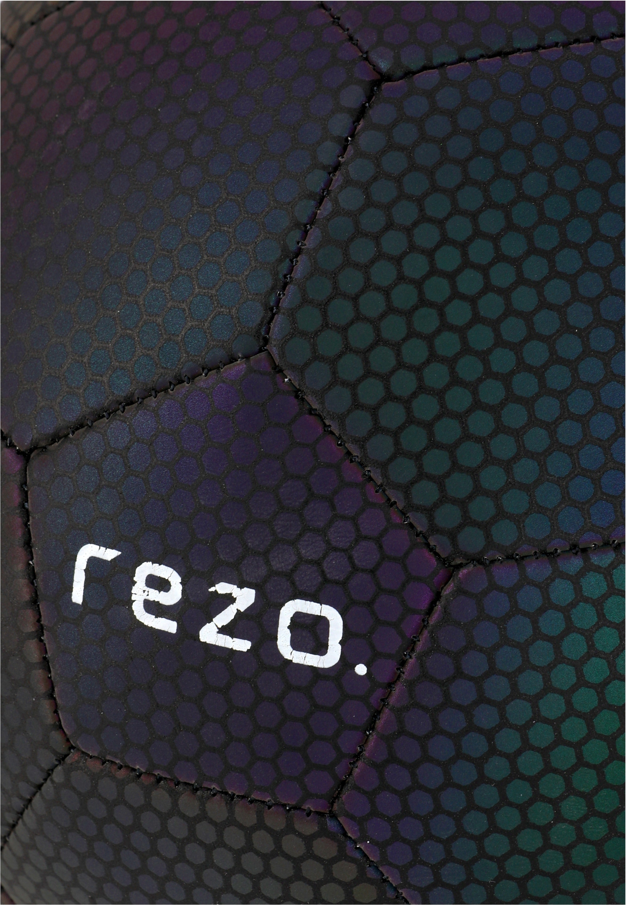Rezo Fußball mit praktischen reflektierenden Elementen