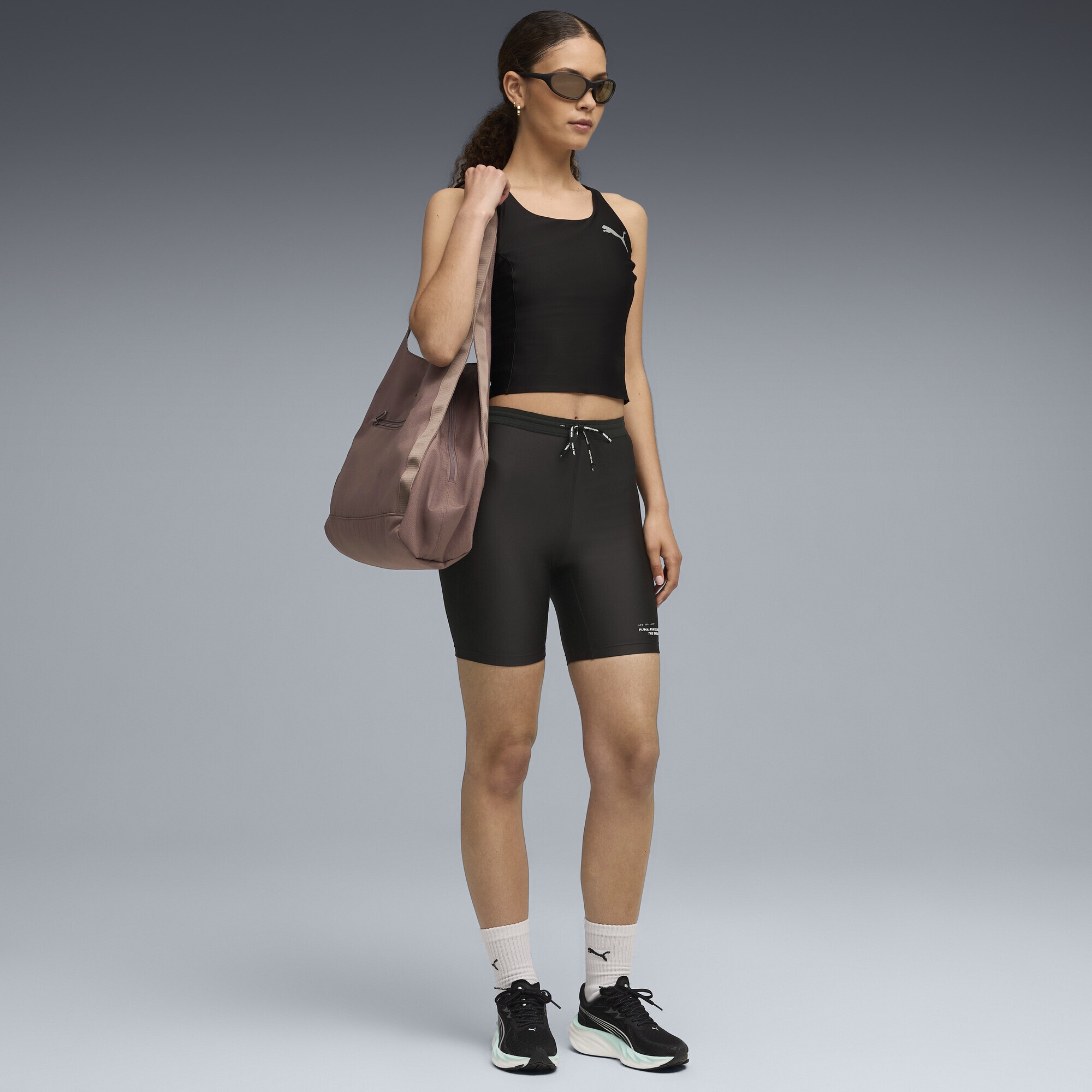PUMA Lauftights »RUN CLUB Graphic Radlerhose Damen«