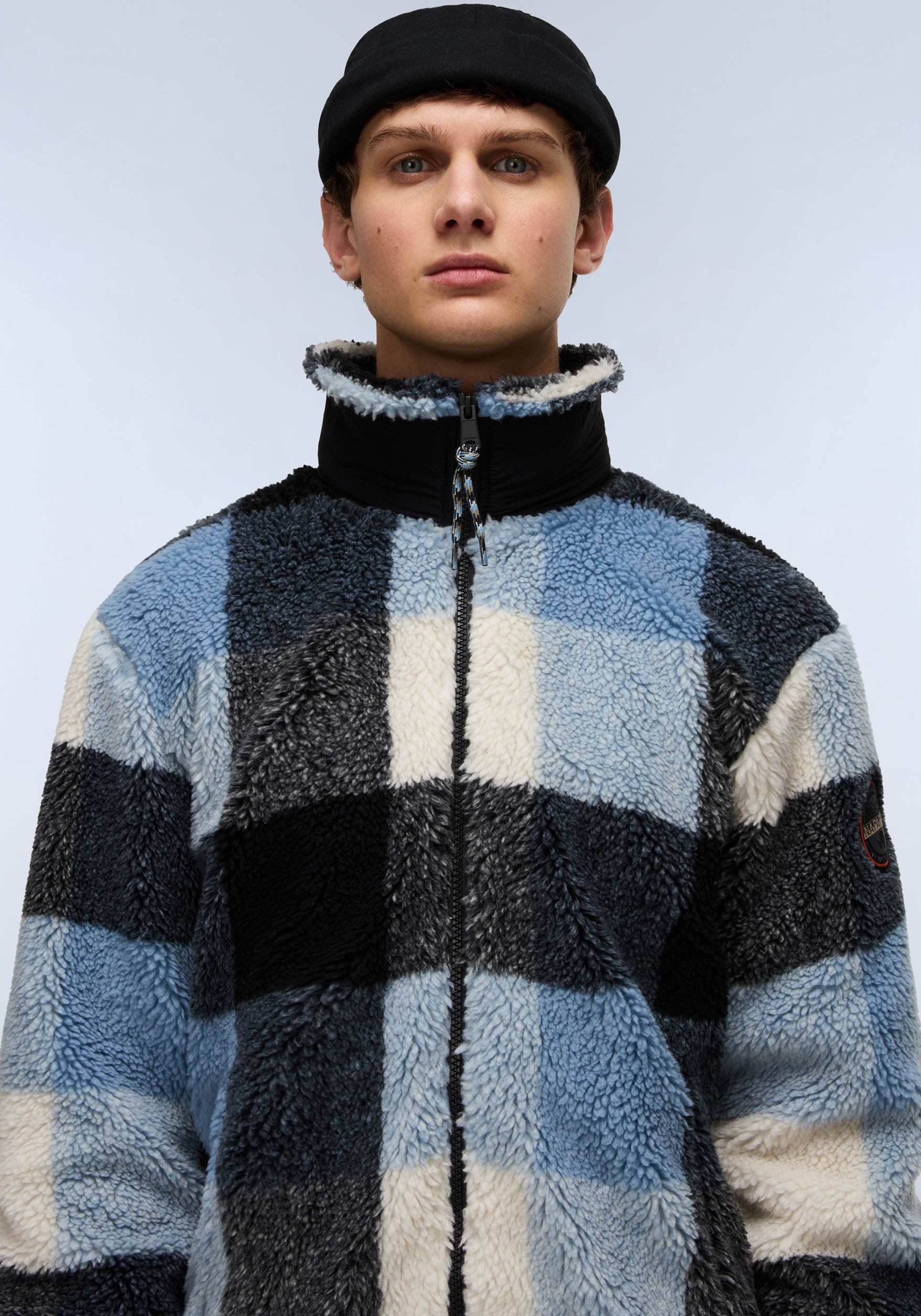 Napapijri Sweatshirt »T-MONTEPIANA«, Regular fit mit Rundhalsausschnitt Stehkragen