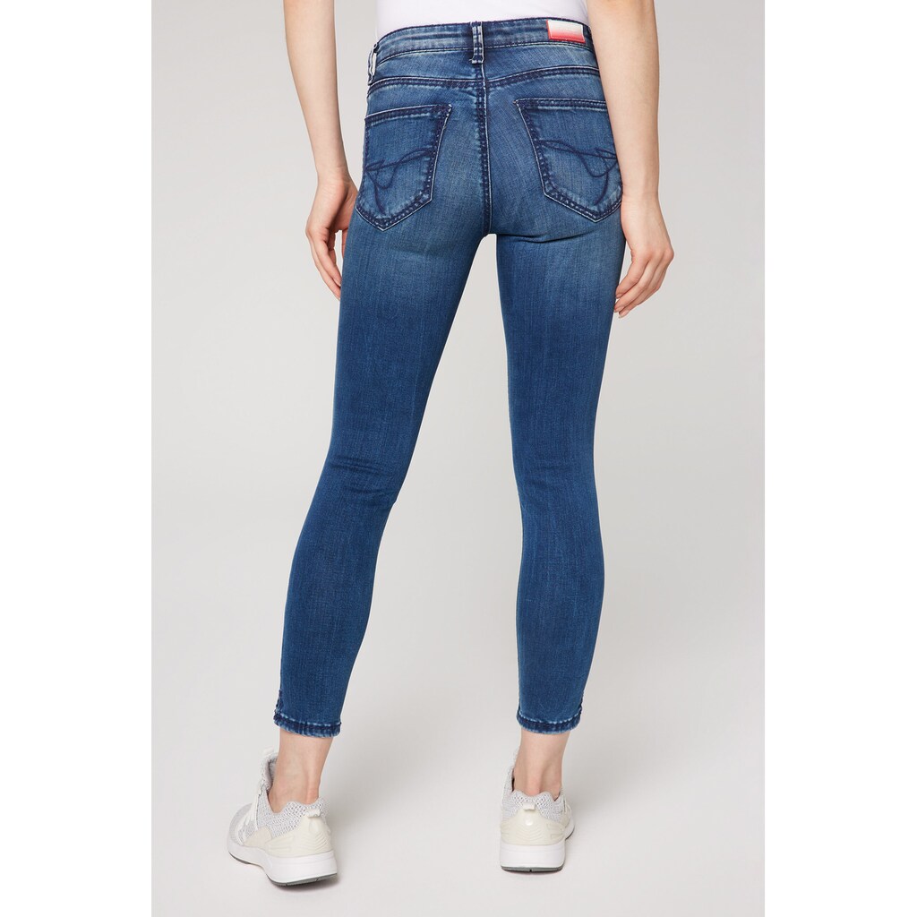 SOCCX Slim-fit-Jeans, mit breiten Nähten