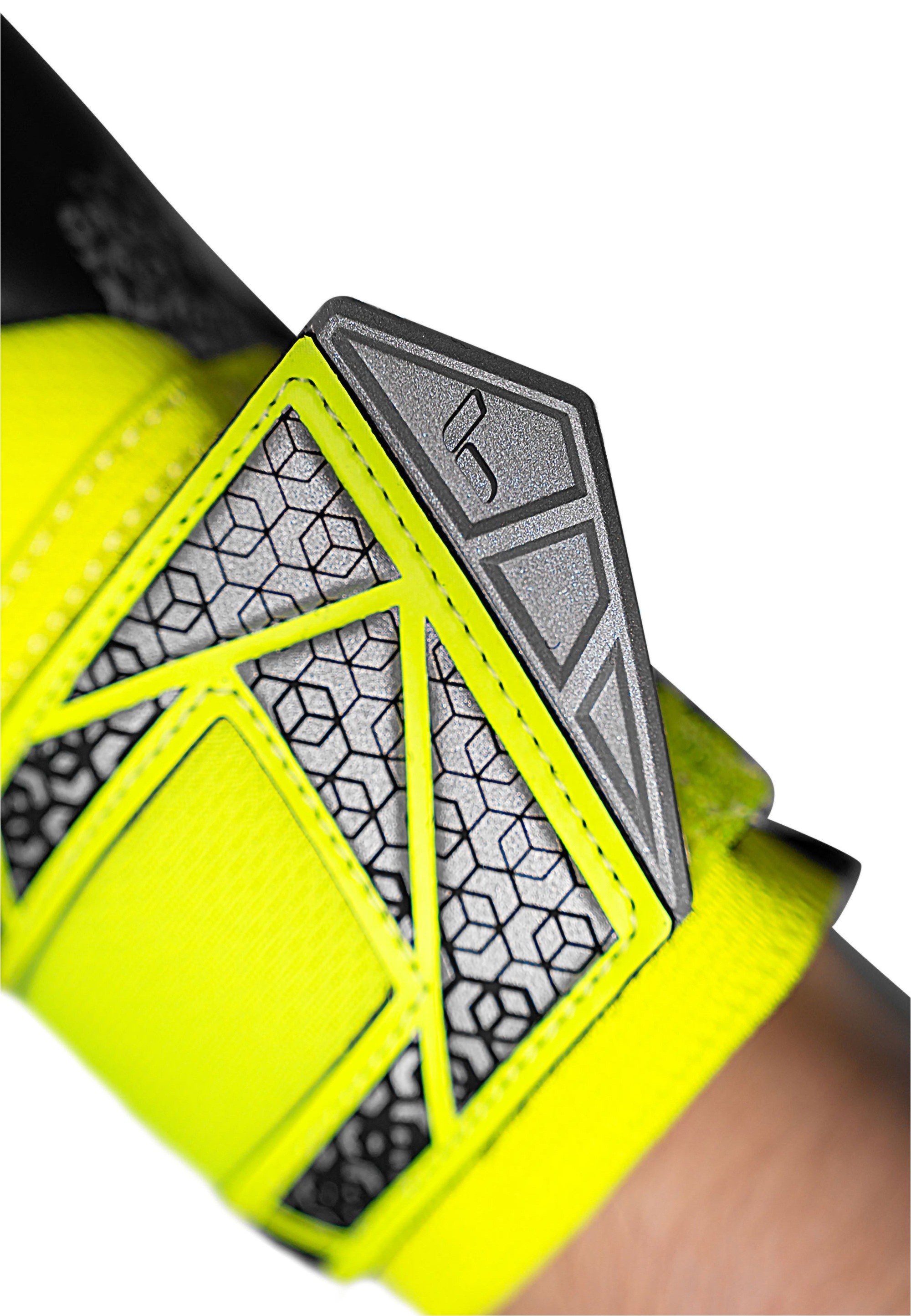 Reusch Torwarthandschuhe »Attrakt Gold X NC«, mit Negative Cut