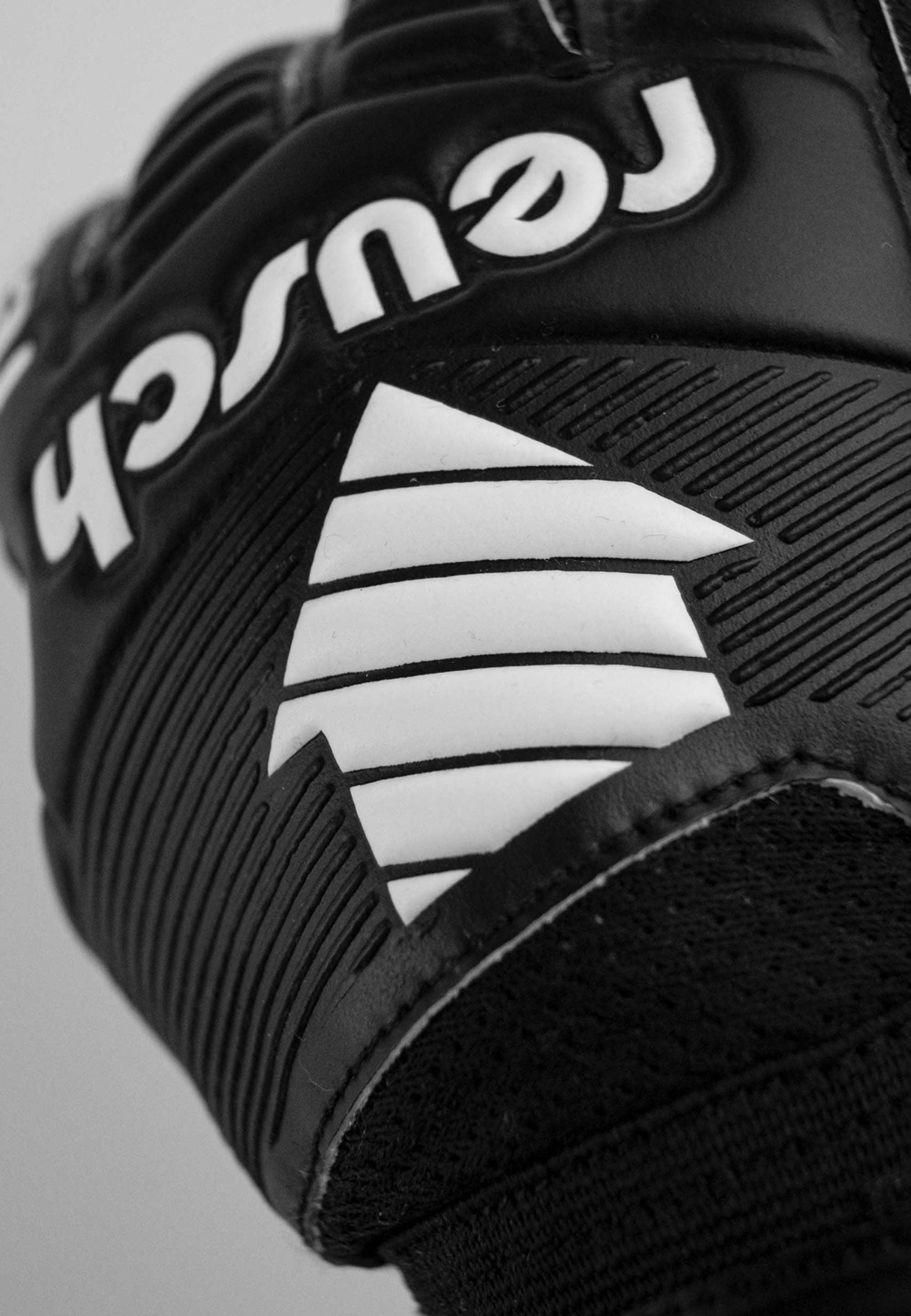 Reusch Torwarthandschuhe »Legacy Arrow Silver Junior«, mit sehr gutem Grip und Außennaht-Schnitt