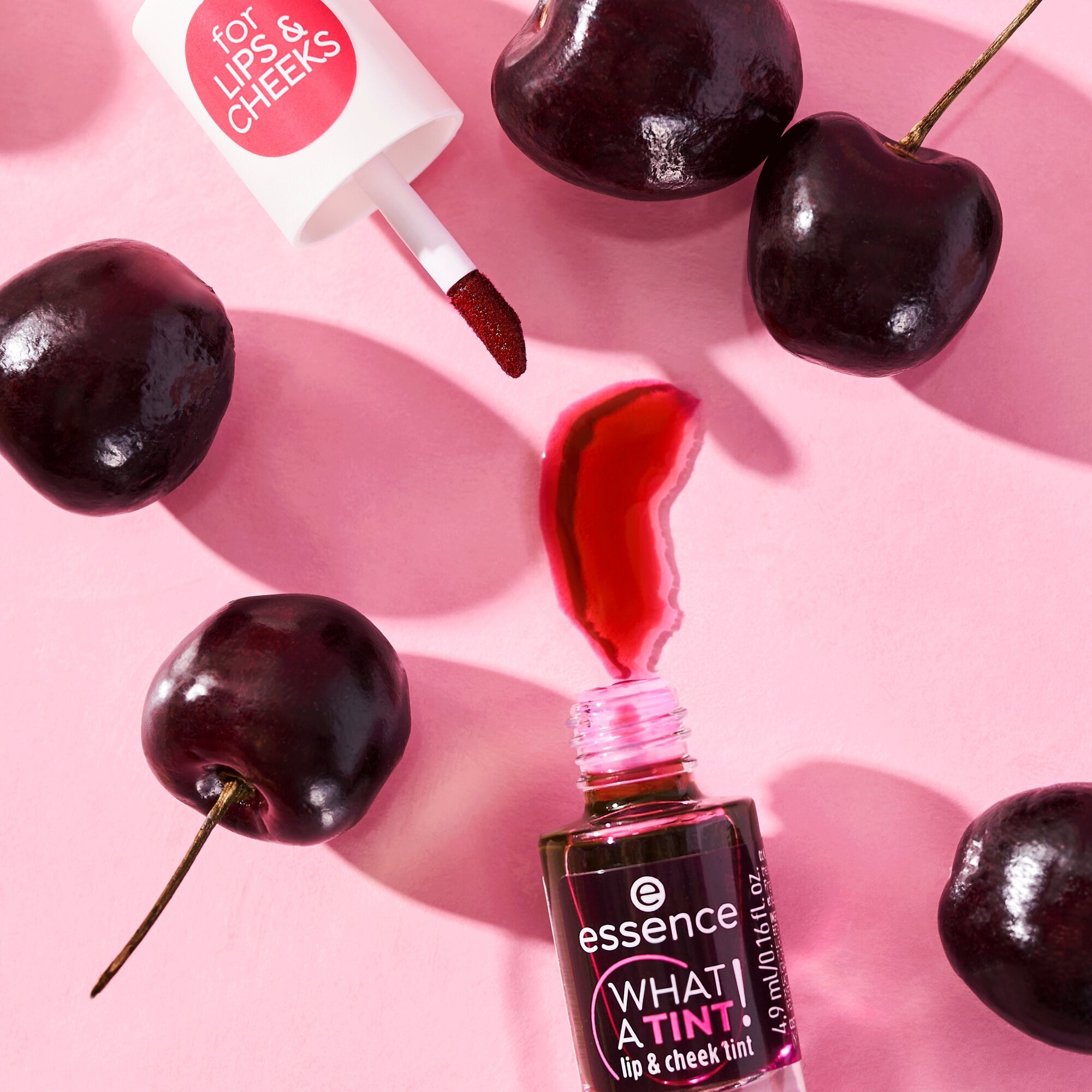 Essence Rouge »WHAT A TINT! LIP & CHEEK TINT« mit wasserartiger Textur