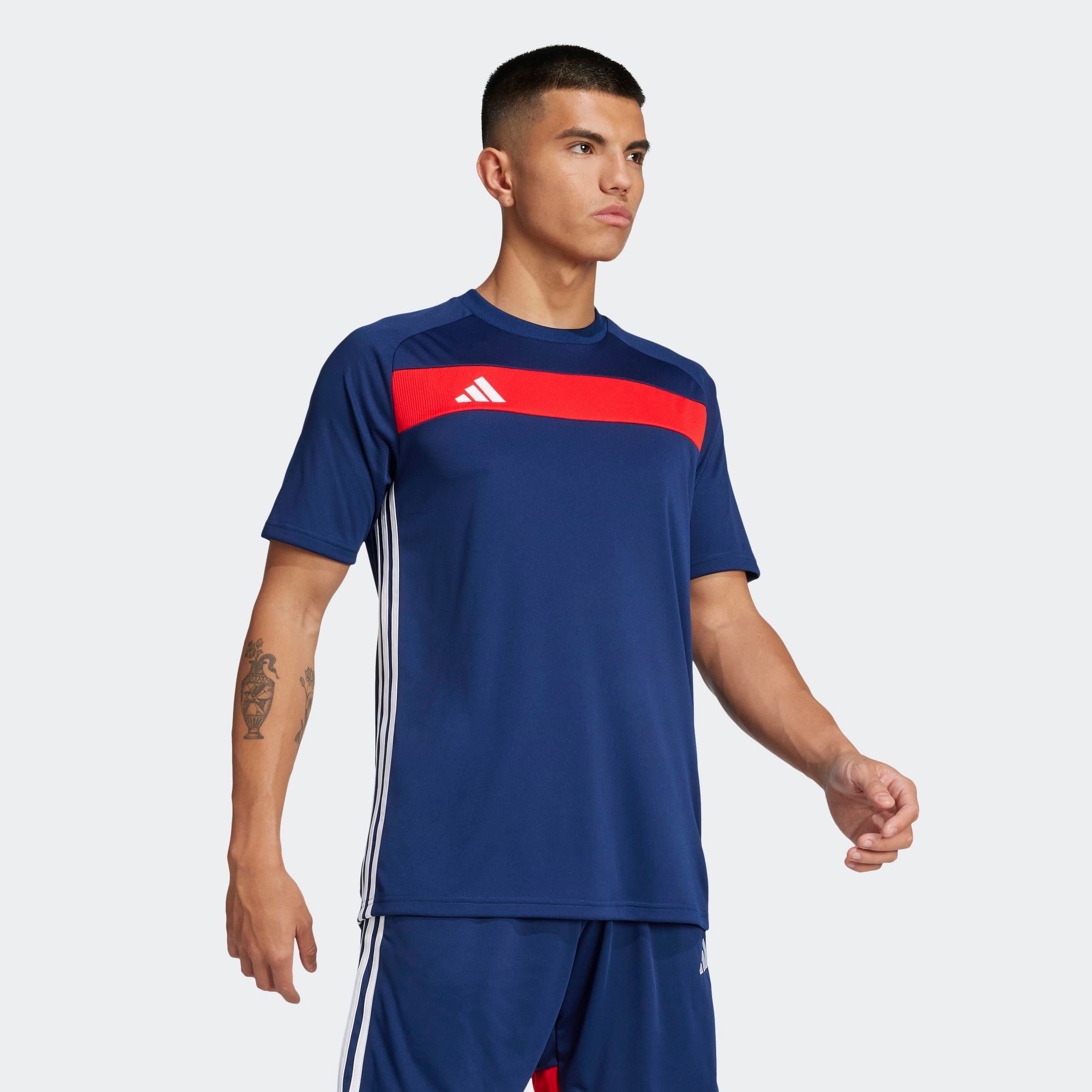 adidas Performance Fußballtrikot "TIRO 25 ESSENTIALS TRIKOT" mit Rundhals, ohne Verschluss, für Erwachsene, aus Polyester