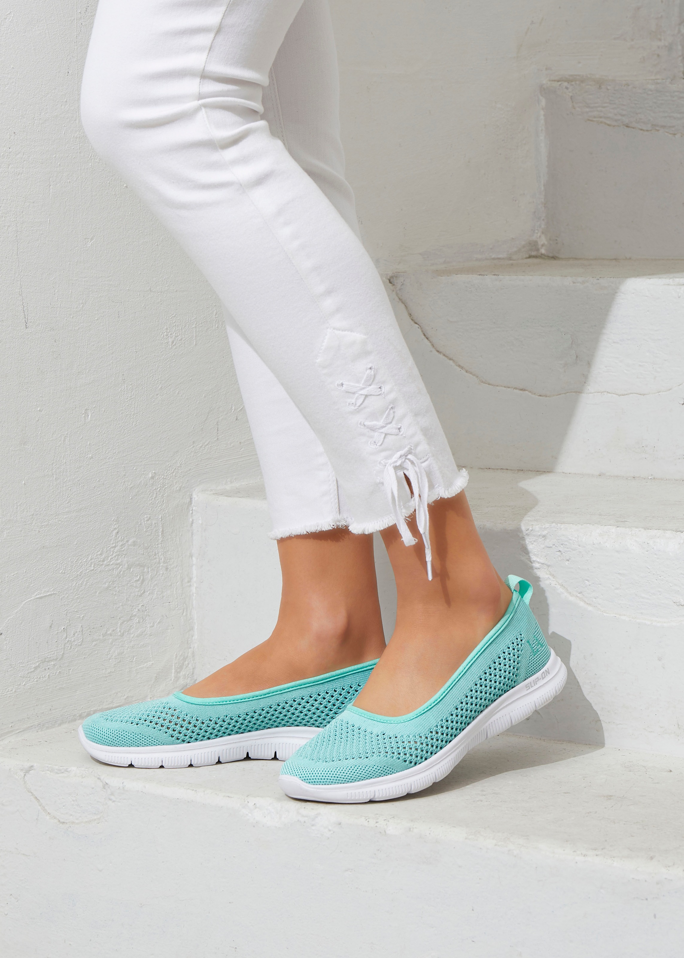 Thumbnail - LASCANA Sneaker Ballerinas, ultraleichter Slipper, Slip-On-Sneaker, Freizeitschuh VEGAN