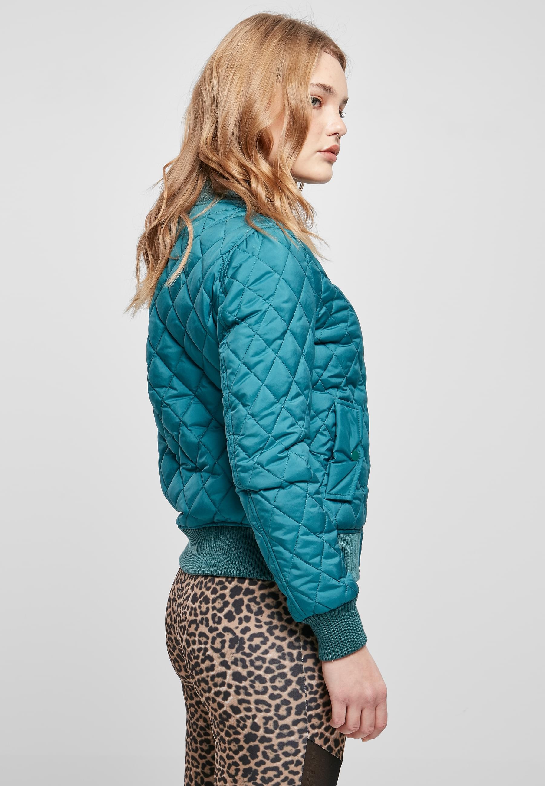 URBAN CLASSICS Allwetterjacke »Urban Classics Damen Ladies Diamond Quilt Nylon Jacket«, (1 St.), ohne Kapuze
