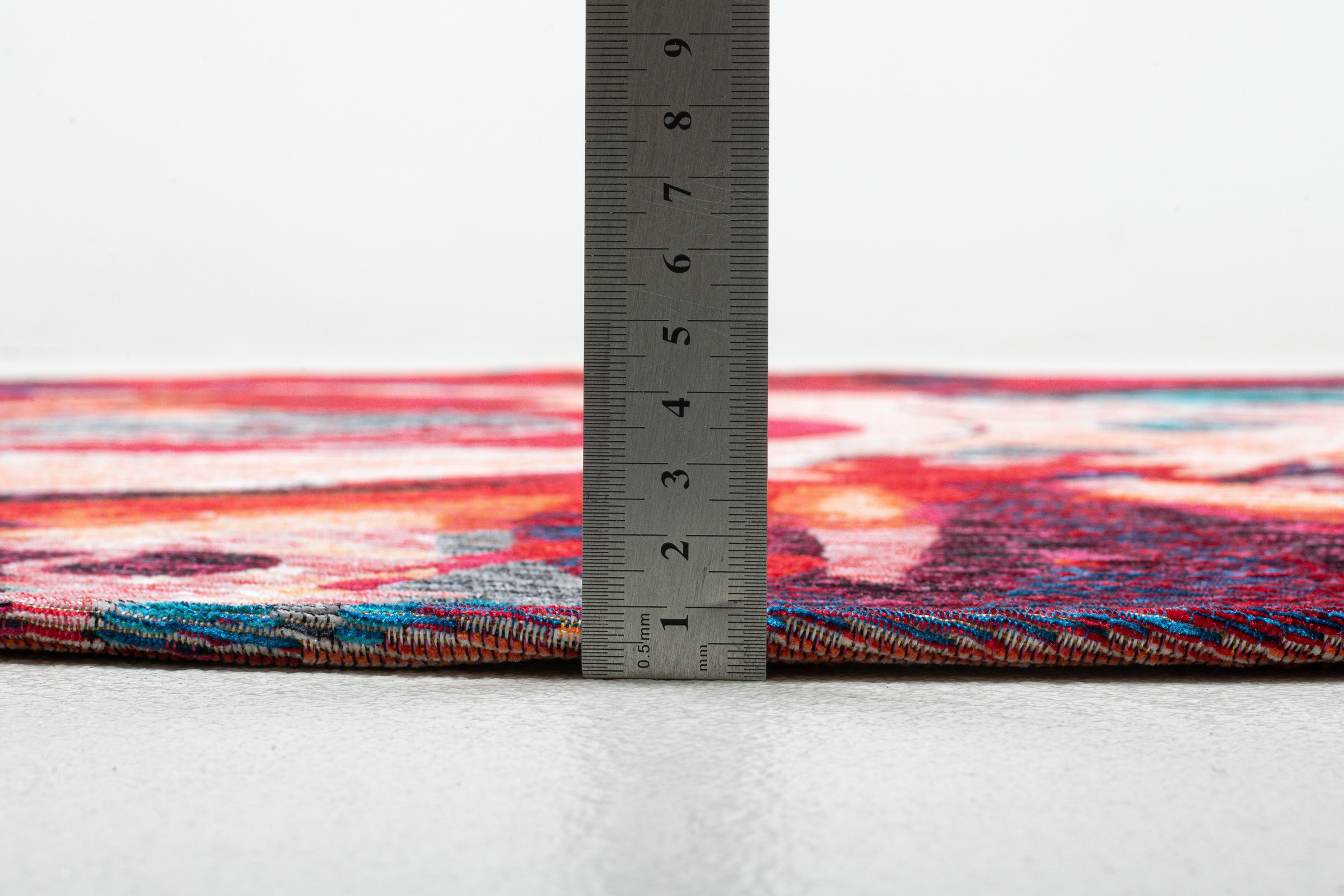 Sansibar Teppich »Keitum 008«, rund, 3 mm Höhe, Flachgewebe, modernes Design, Motiv Gläser & gekreuzte Säbel