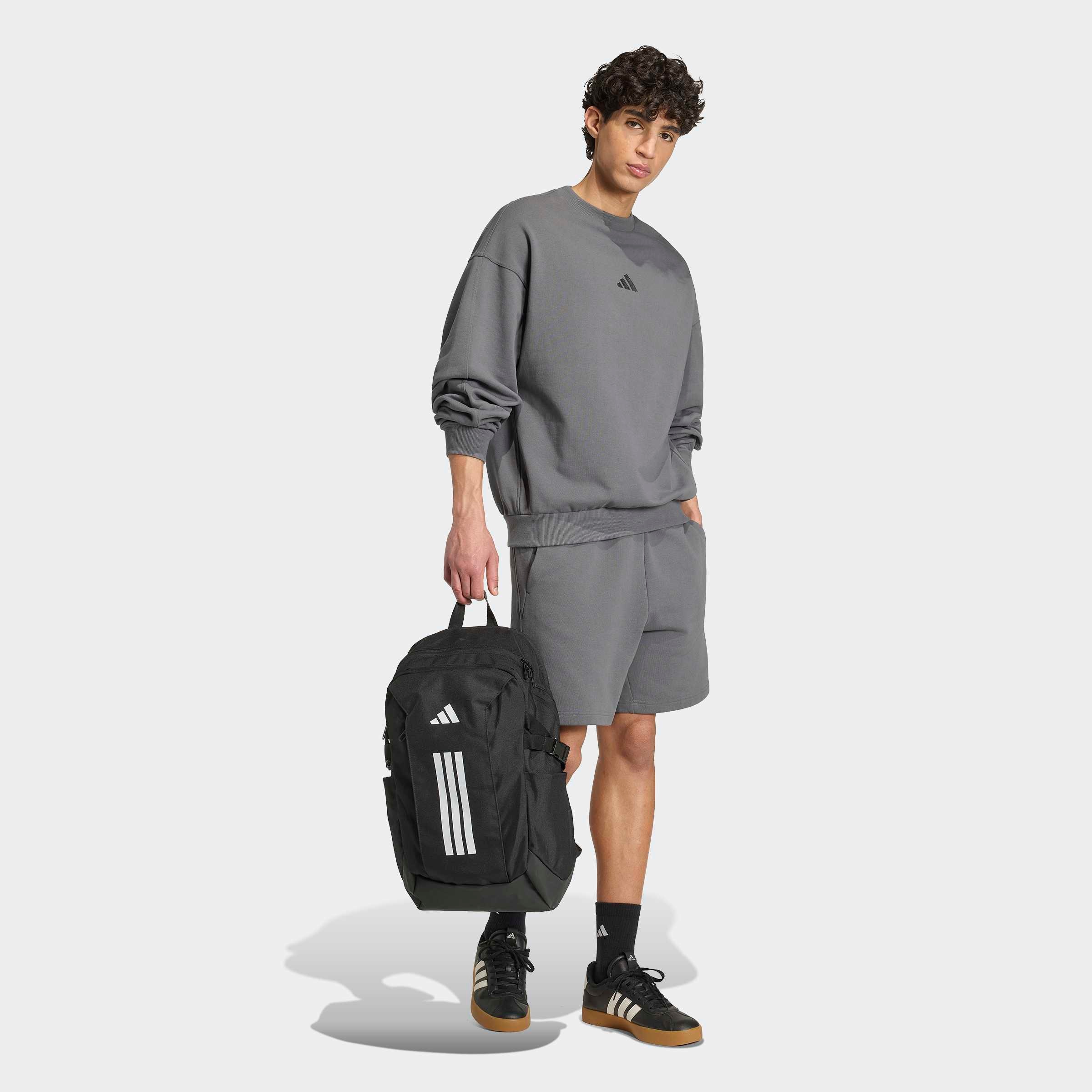 adidas Sportswear Sweatshirt »ADIDAS KIT, KLEINES LOGO«, mit Rundhalsausschnitt, ohne Verschluss, in normaler Länge
