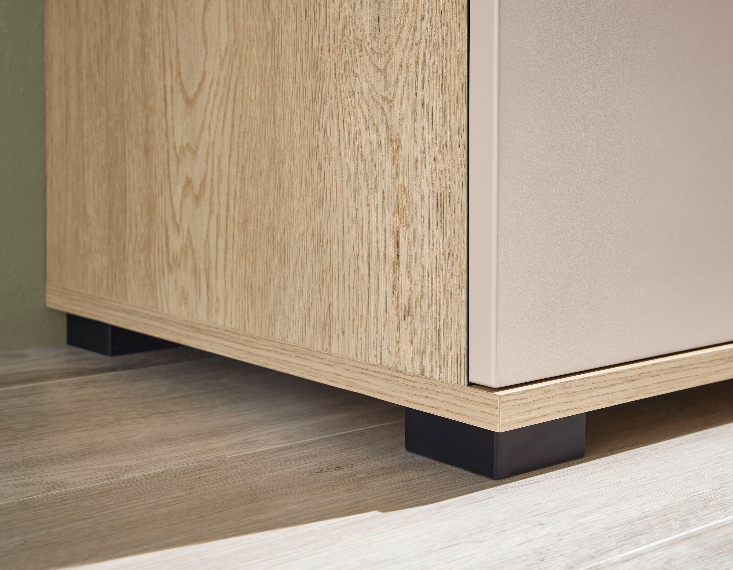 Home affaire Highboard »Cantara, moderner Schrank, Vitrine in Eiche Dekor, Weiß oder Kaschmir« schwarze Stangengriffe, ausreichend Stauraum, vielseitig einsetzbar