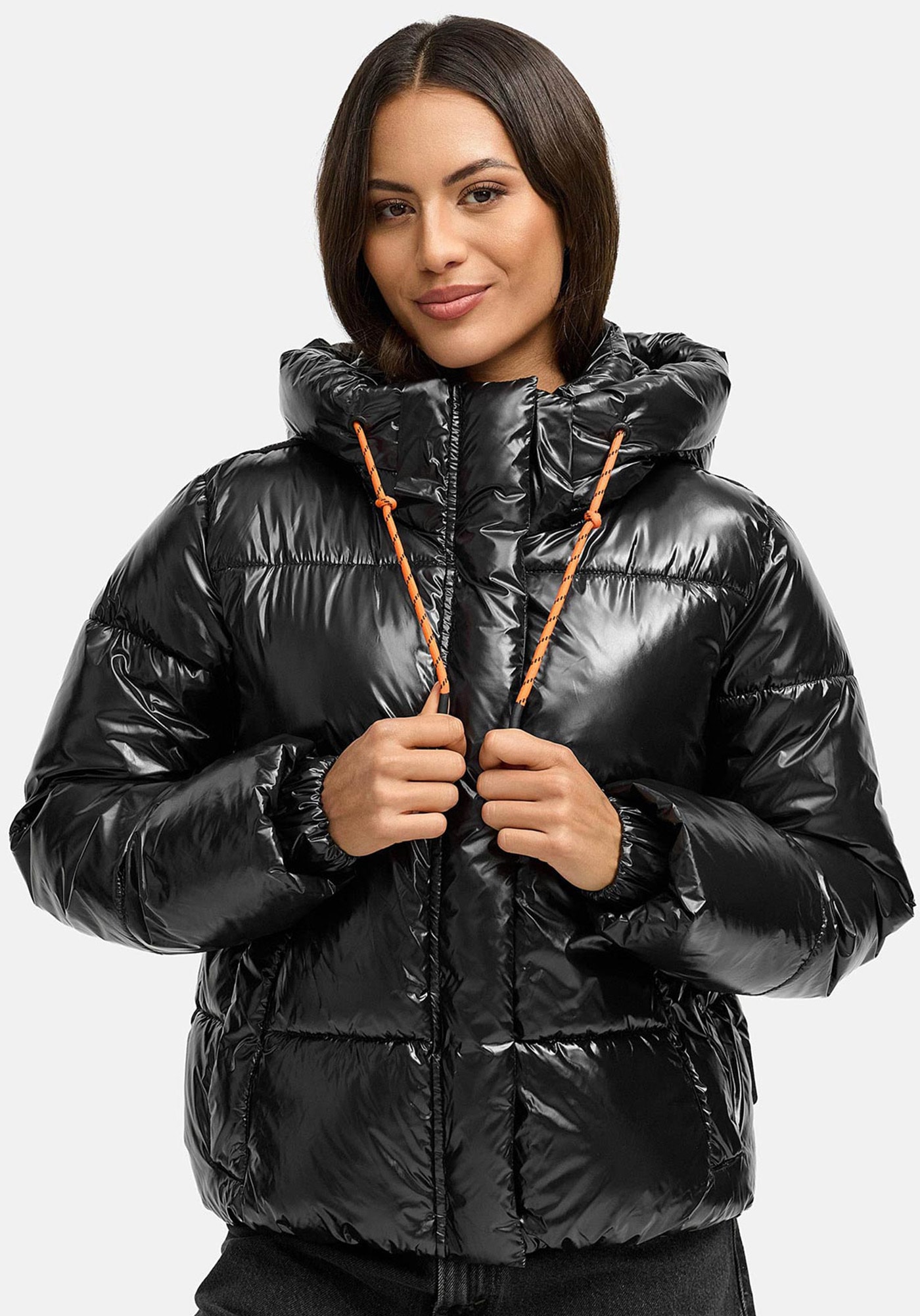 Marikoo Winterjacke »Skyraa« Leicht glänzendes Obermaterial mit moderner Steppung