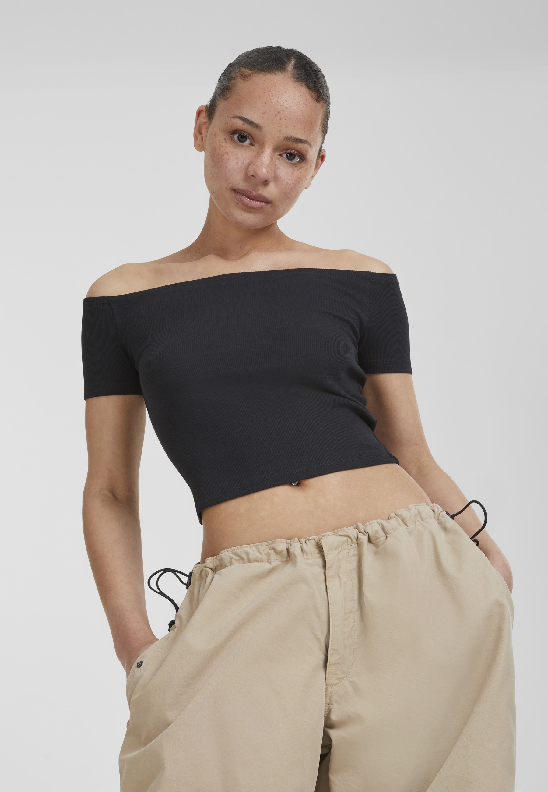 URBAN CLASSICS T-Shirt »Urban Classics Damen Ladies Organic Off Shoulder Rib Tee« 1 Stk.