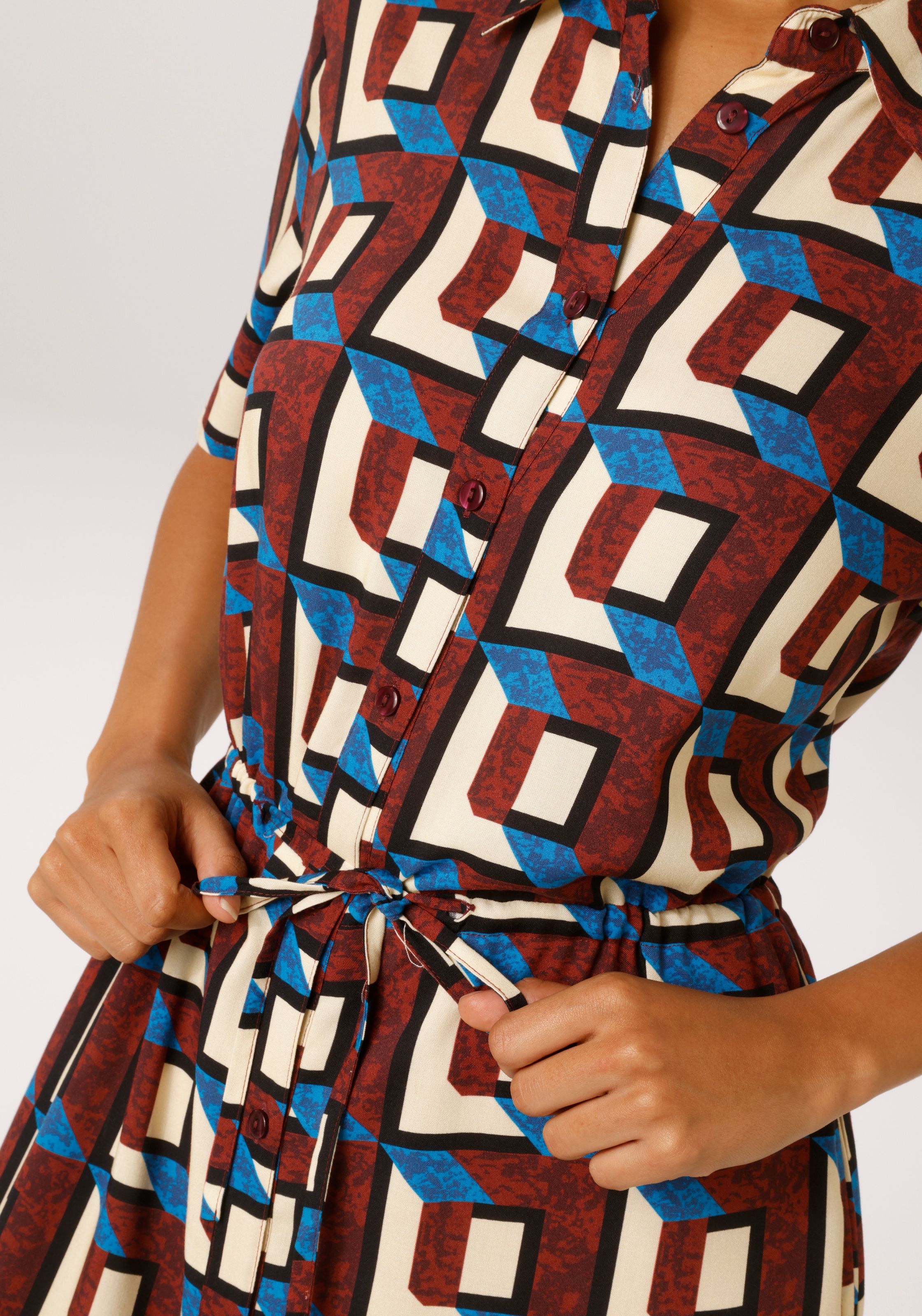 Aniston CASUAL Sommerkleid Eingrifftaschen mit trendfarbenem, grafischen Druck - NEUE KOLLEKTION