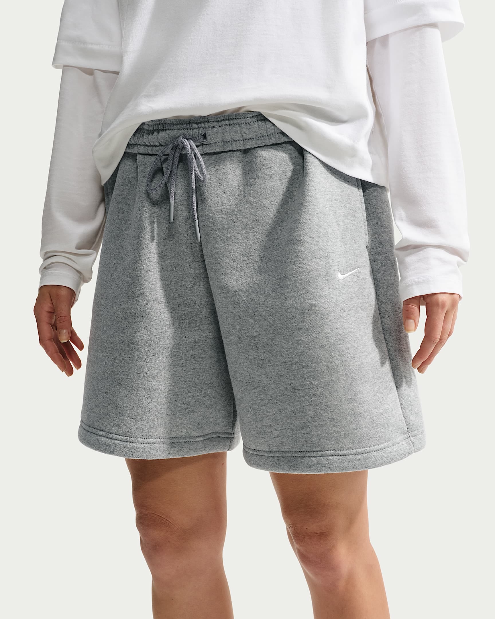 Nike Sportswear Shorts »W NK STDO FLC MW HR OS SHORT«  sportlicher Schnitt, aus Baumwolle und Polyester