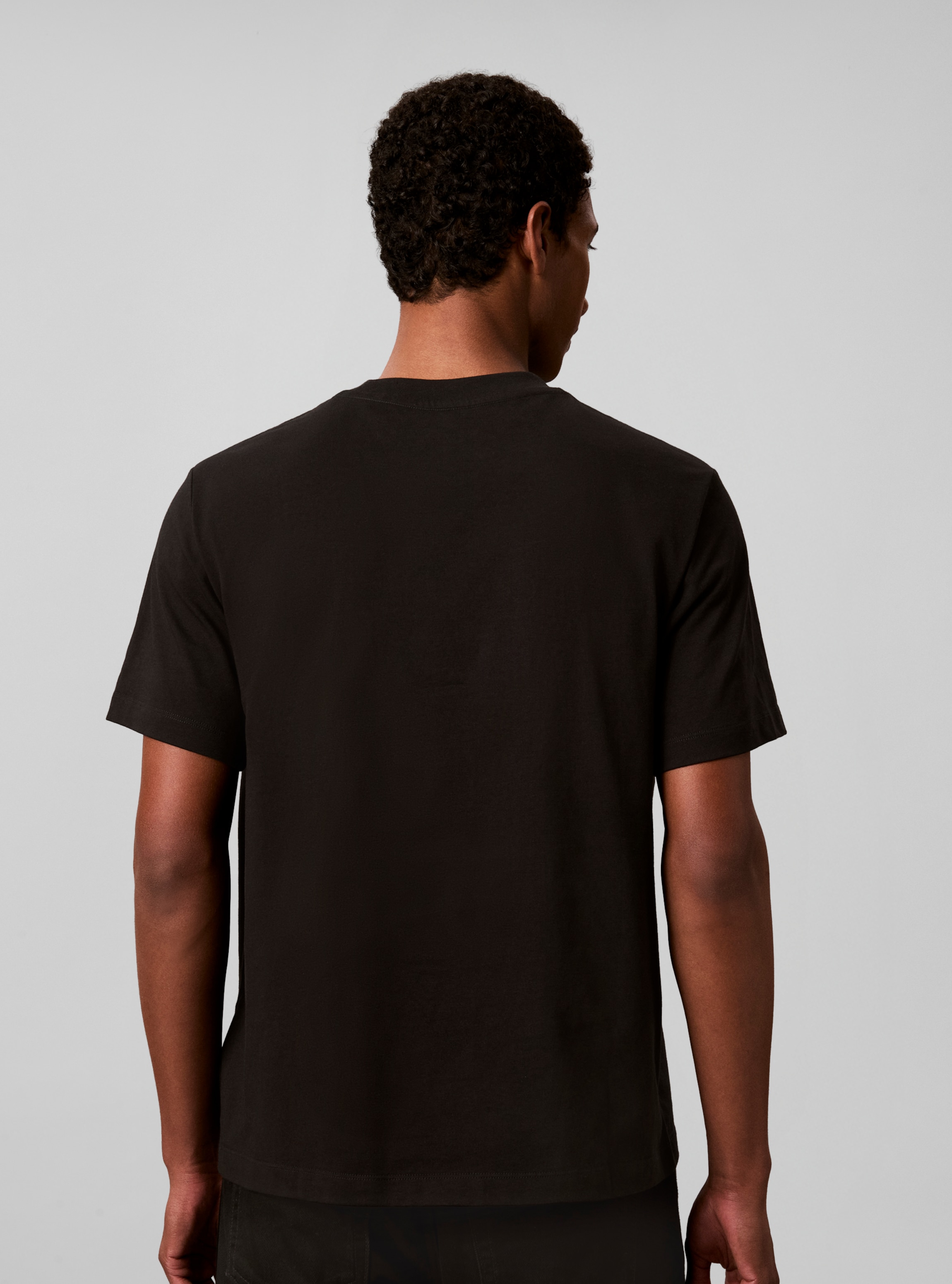 Calvin Klein T-Shirt »CALVIN GRAPHIC« Regular fit mit Rundhalsausschnitt