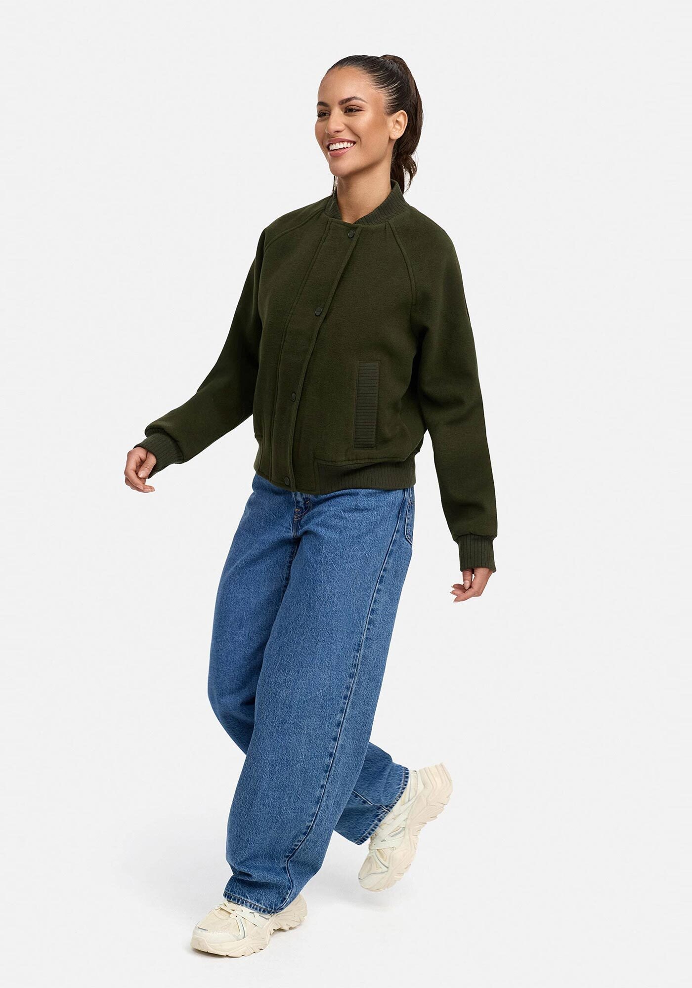 Marikoo Collegejacke »Zunaa«, Modische Jacke im Collegejacken-Stil mit Rippbündchen und Raglanärmeln