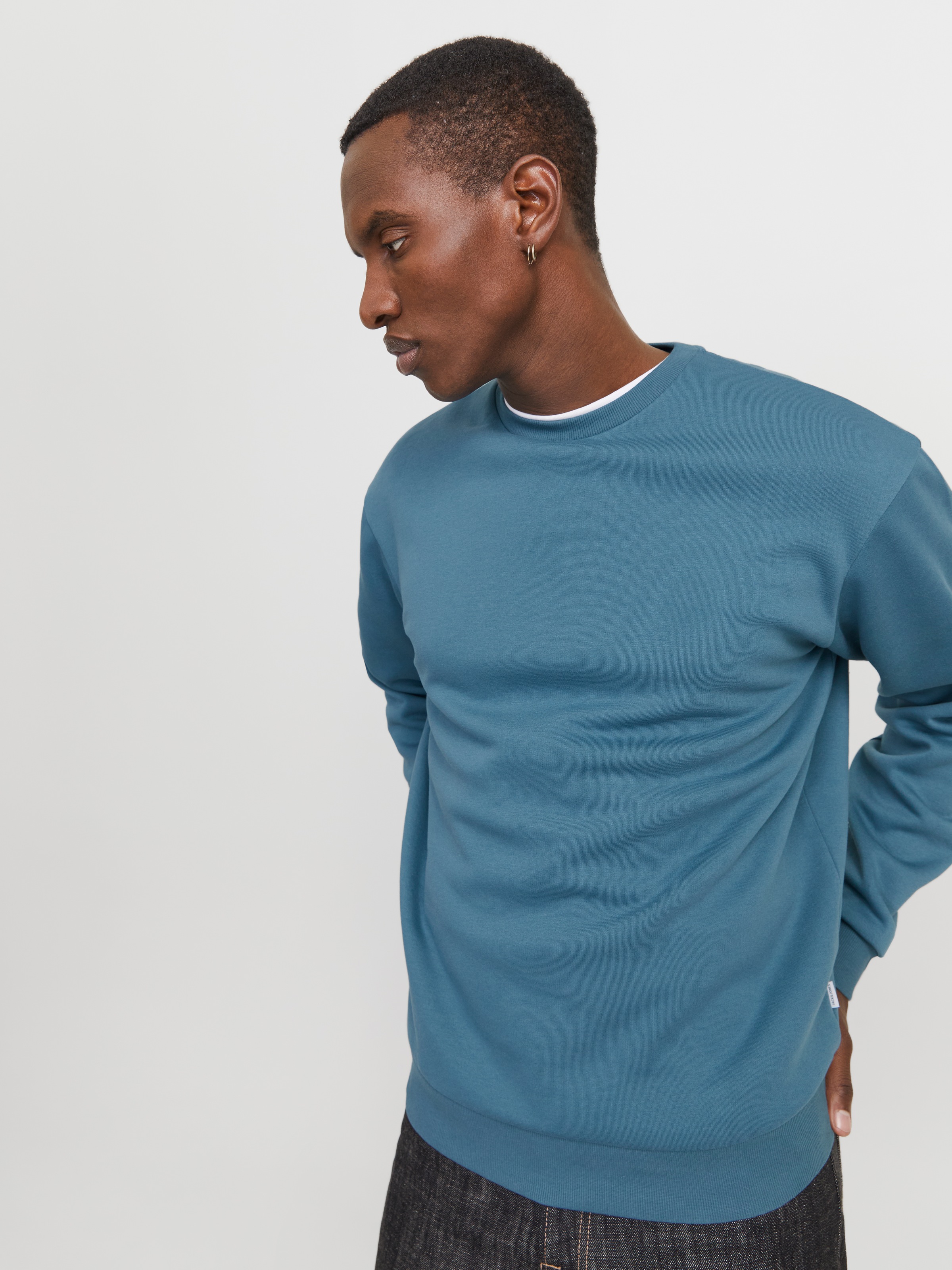 Jack & Jones Sweatshirt »JJEBRADLEY mit Rippbündchen für Alltag und Freizeit«, mit Rippbündchen