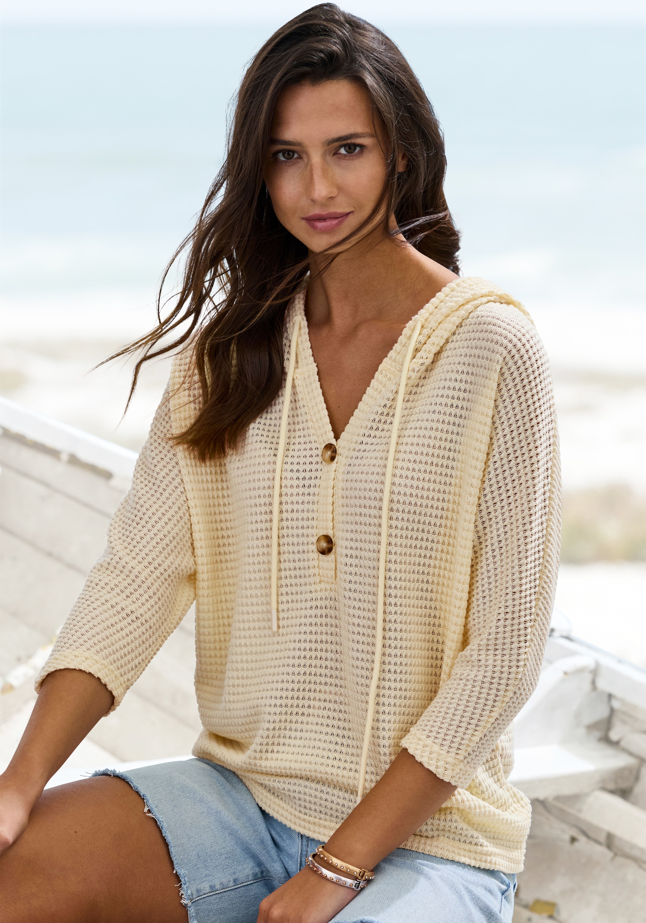 LASCANA Kapuzenshirt "aus sommerlichem Waffelstrick" Sommerhoody mit Knopfleiste