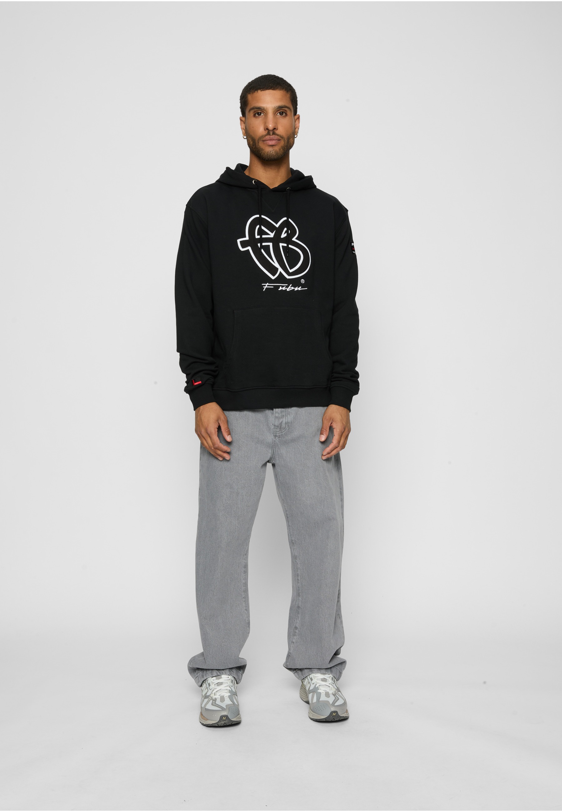 Fubu Kapuzensweatshirt »Fubu FBMQ12110BLK Fubu Classic Hooded Sweatshirt«, 1 Stk.
