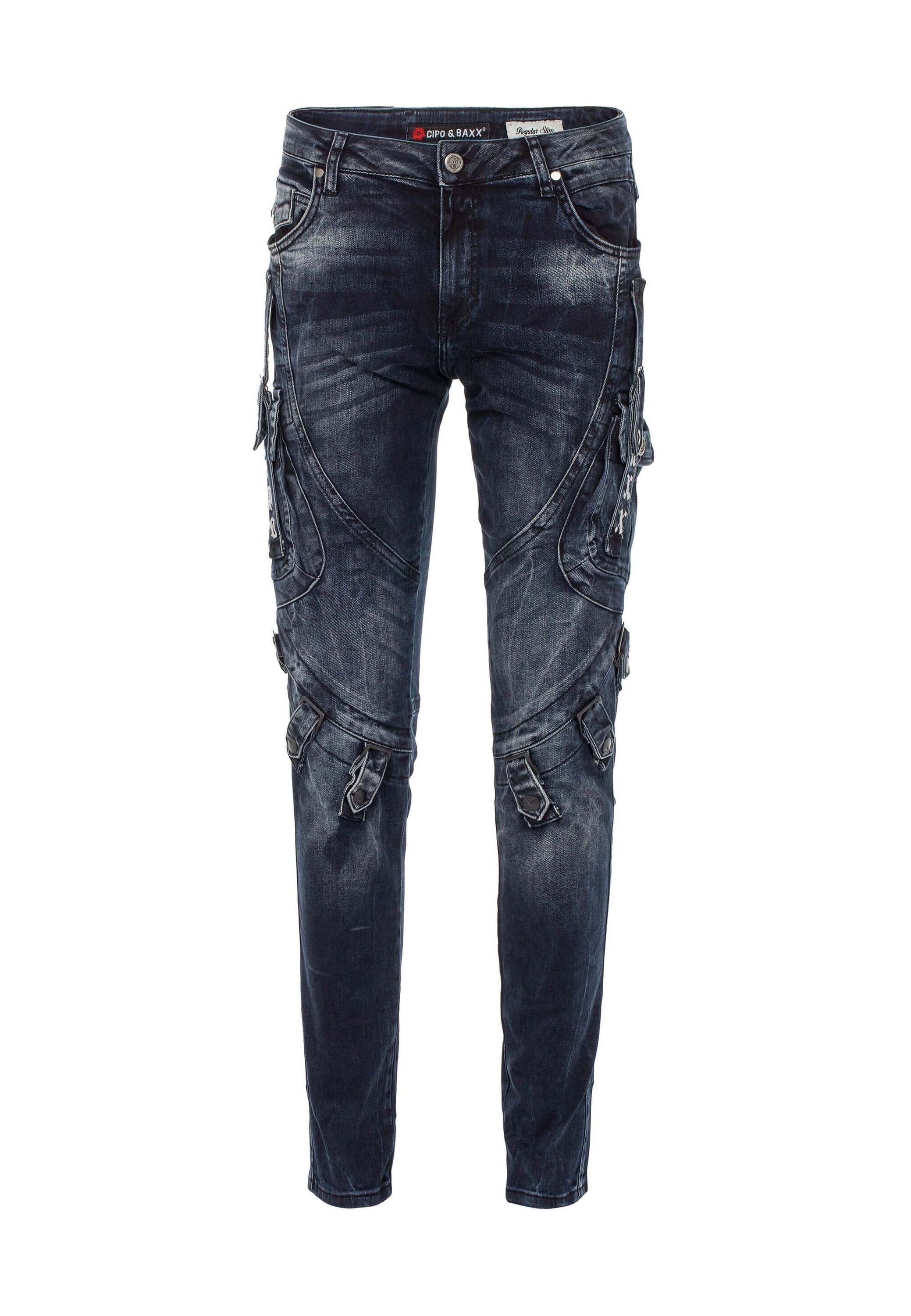 Cipo & Baxx Cargojeans »Jeans«, mit Verschlussschnallen und Stickereien, CD-440