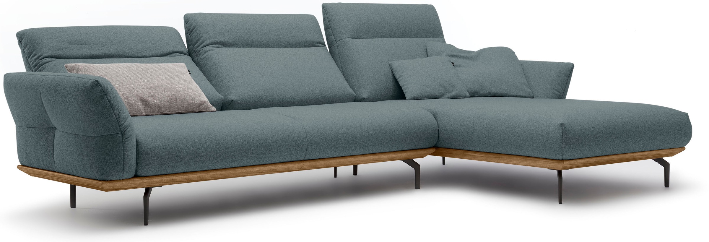 Creation BY ROLF BENZ Ecksofa »CR.460«, Sockel in Nussbaum, Winkelfüße in Umbragrau, Breite 318 cm