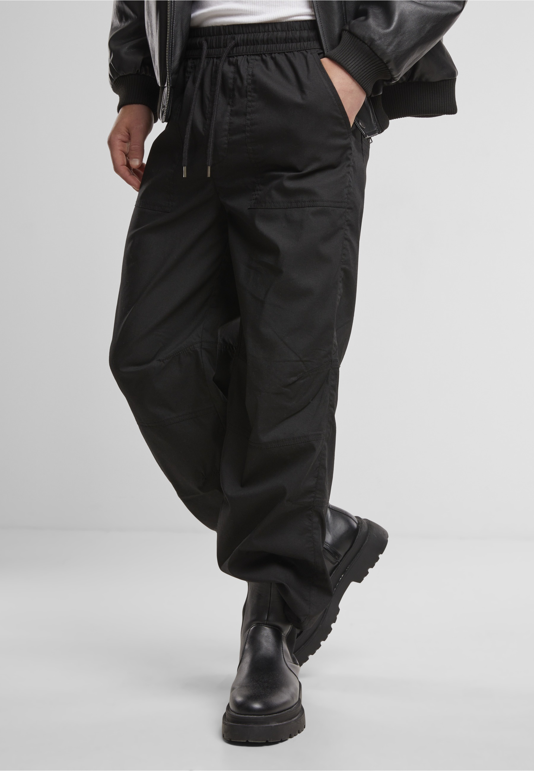 URBAN CLASSICS Stoffhose »Urban Classics Loose Fit Pants With Darts«