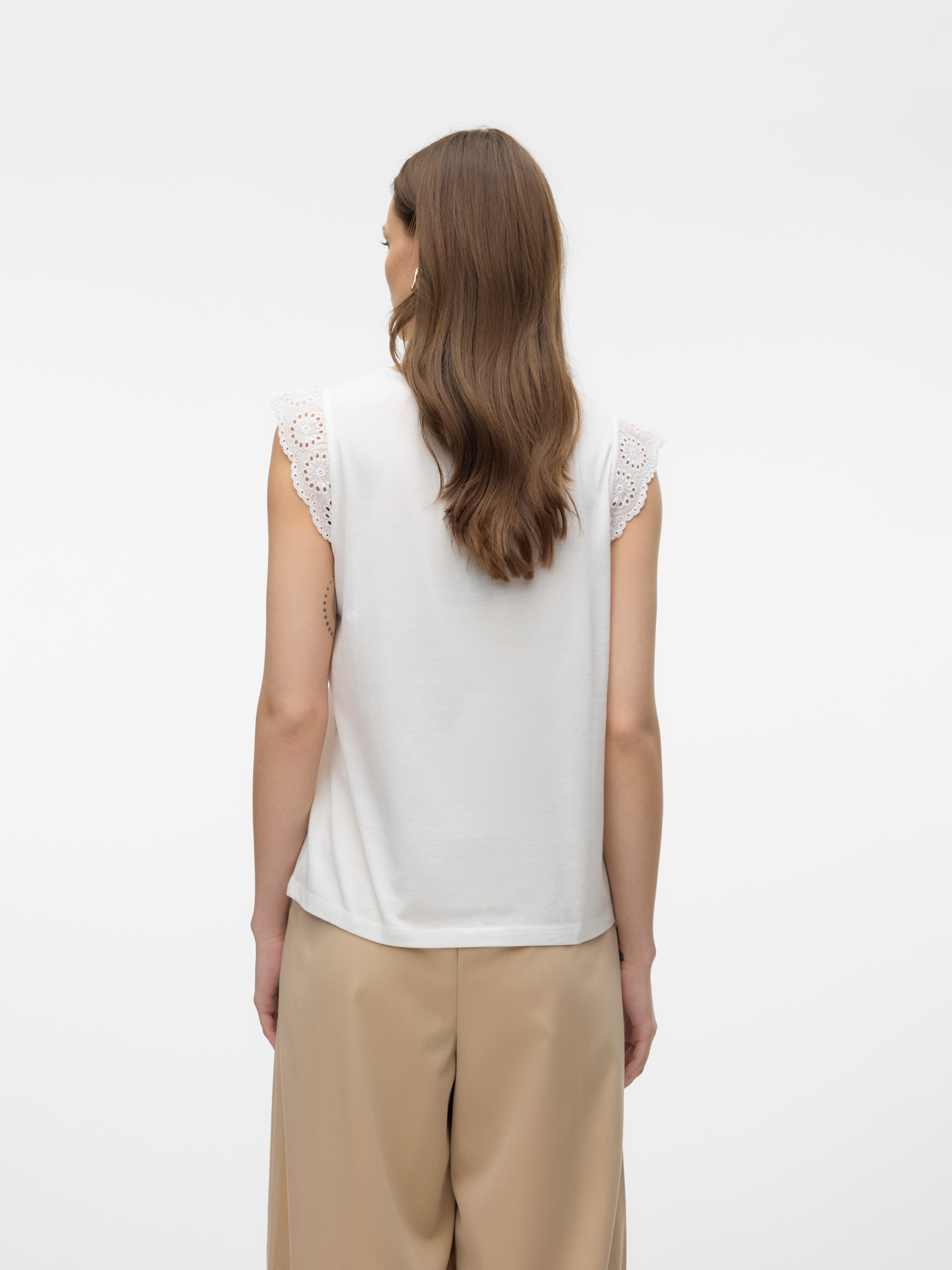 Thumbnail - Vero Moda T-Shirt "VMEMILY SL GATHERING TOP JRS NOOS" Baumwolle, regular fit, Spitze