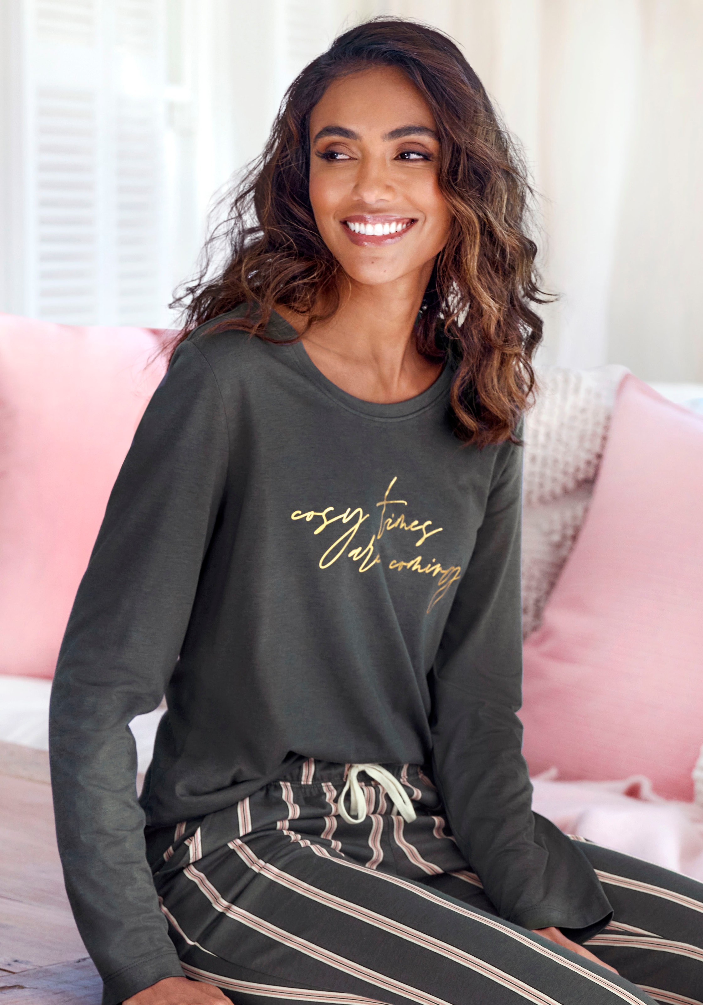 LASCANA Pyjamaoberteil 1-teilig, mit Folienprint günstig online kaufen