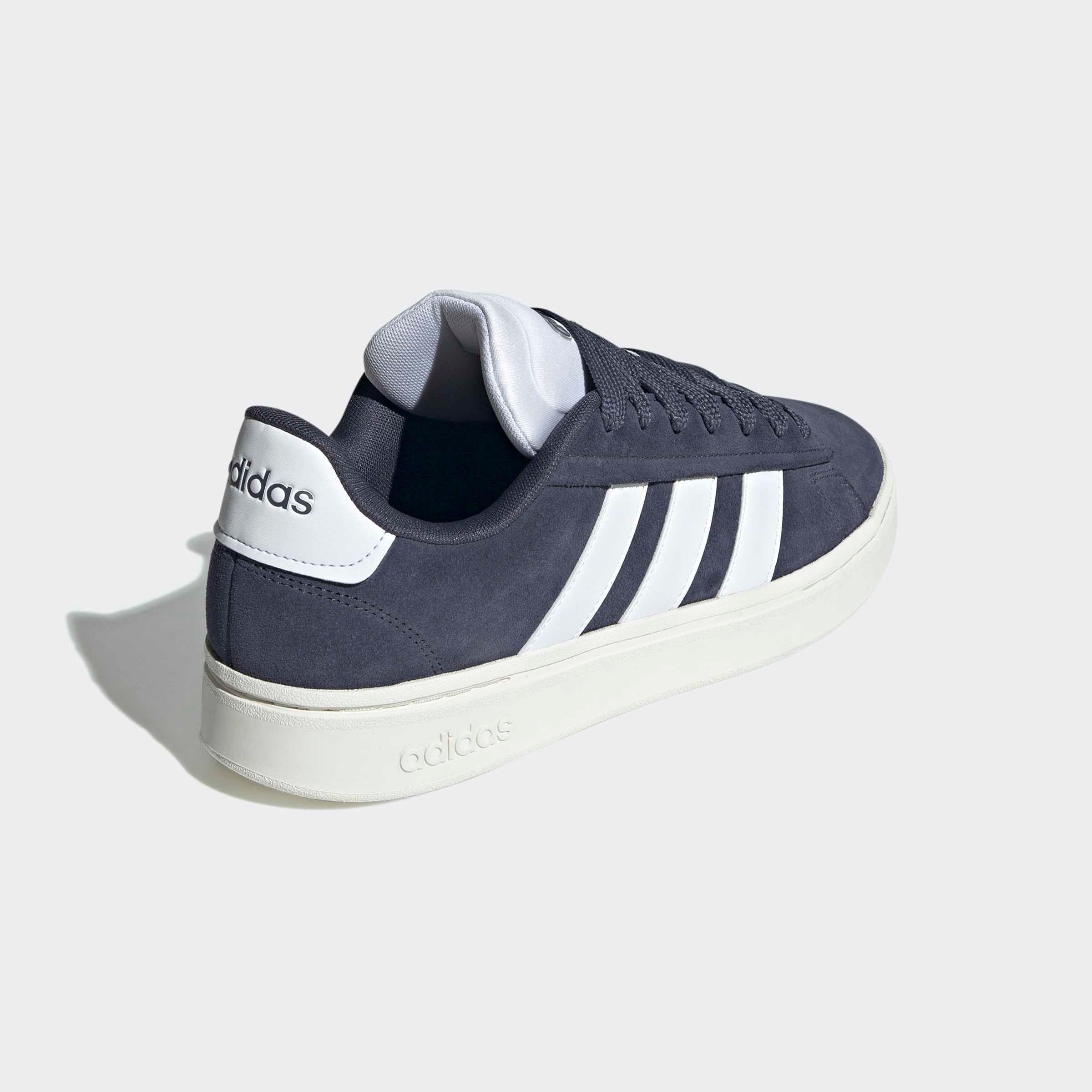 adidas Sportswear Sneaker »GRAND COURT ALPHA«  Design inspiriert vom adidas Campus 00