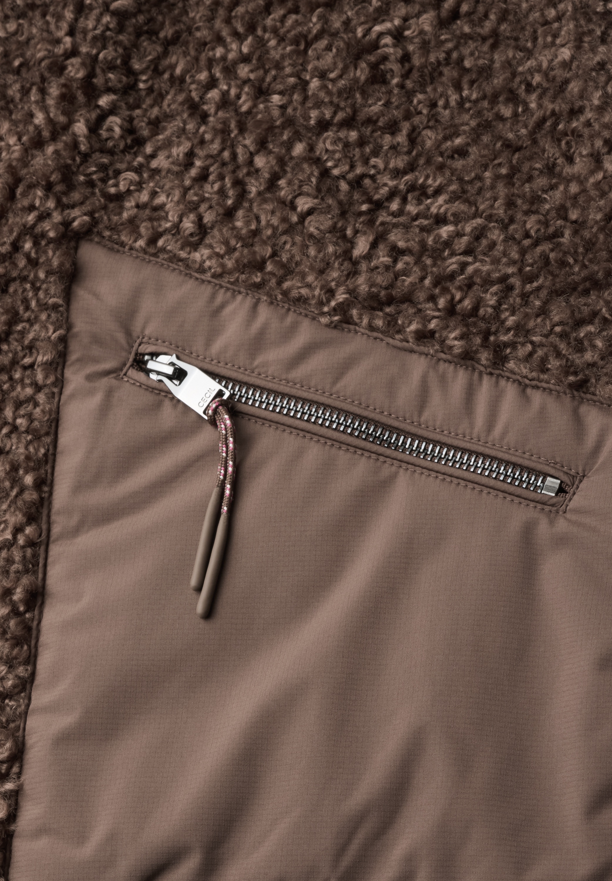 Cecil Fellimitatweste mit Reißverschluss-Detail