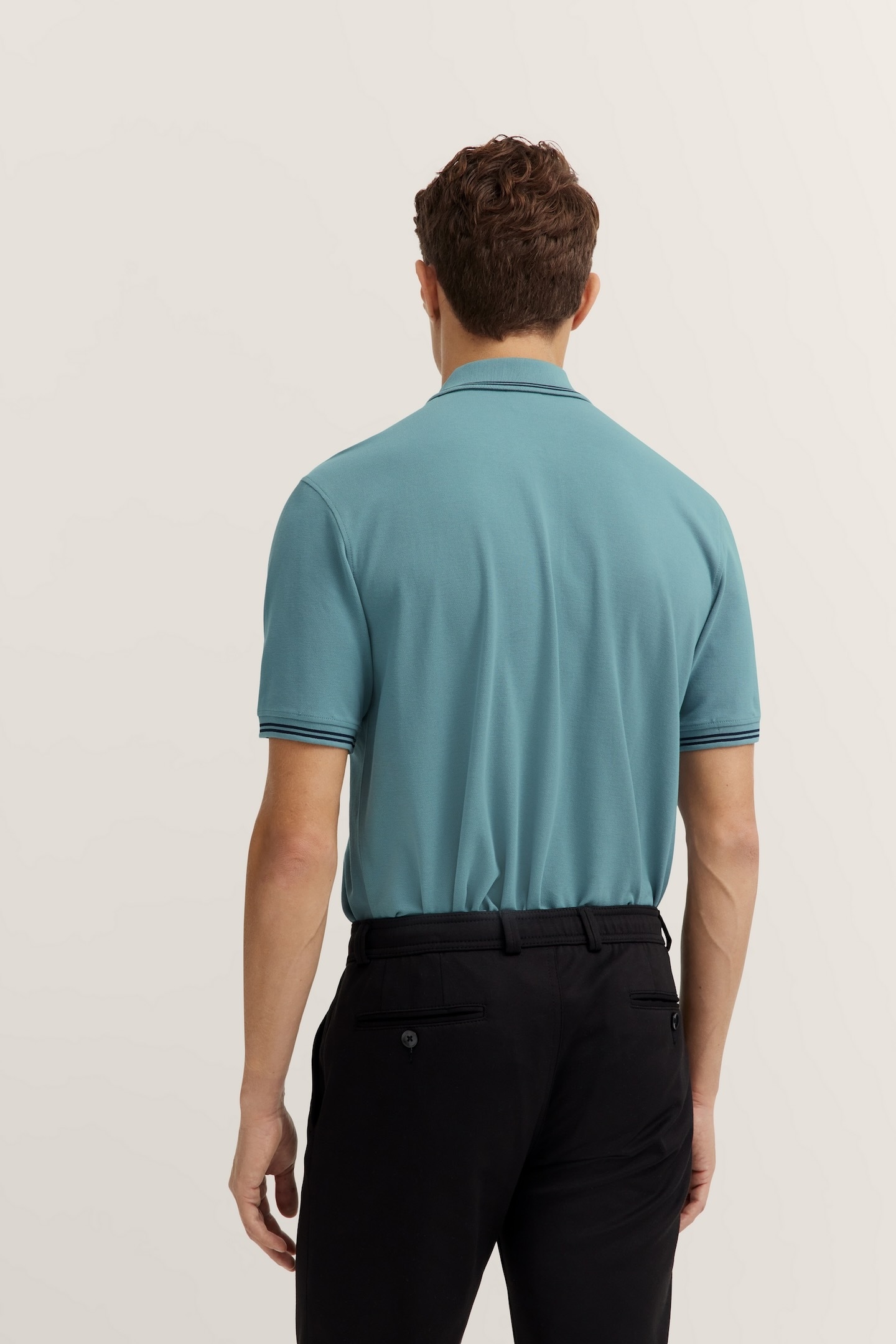 bugatti Poloshirt, mit Kontraststreifen und Bruststickerei