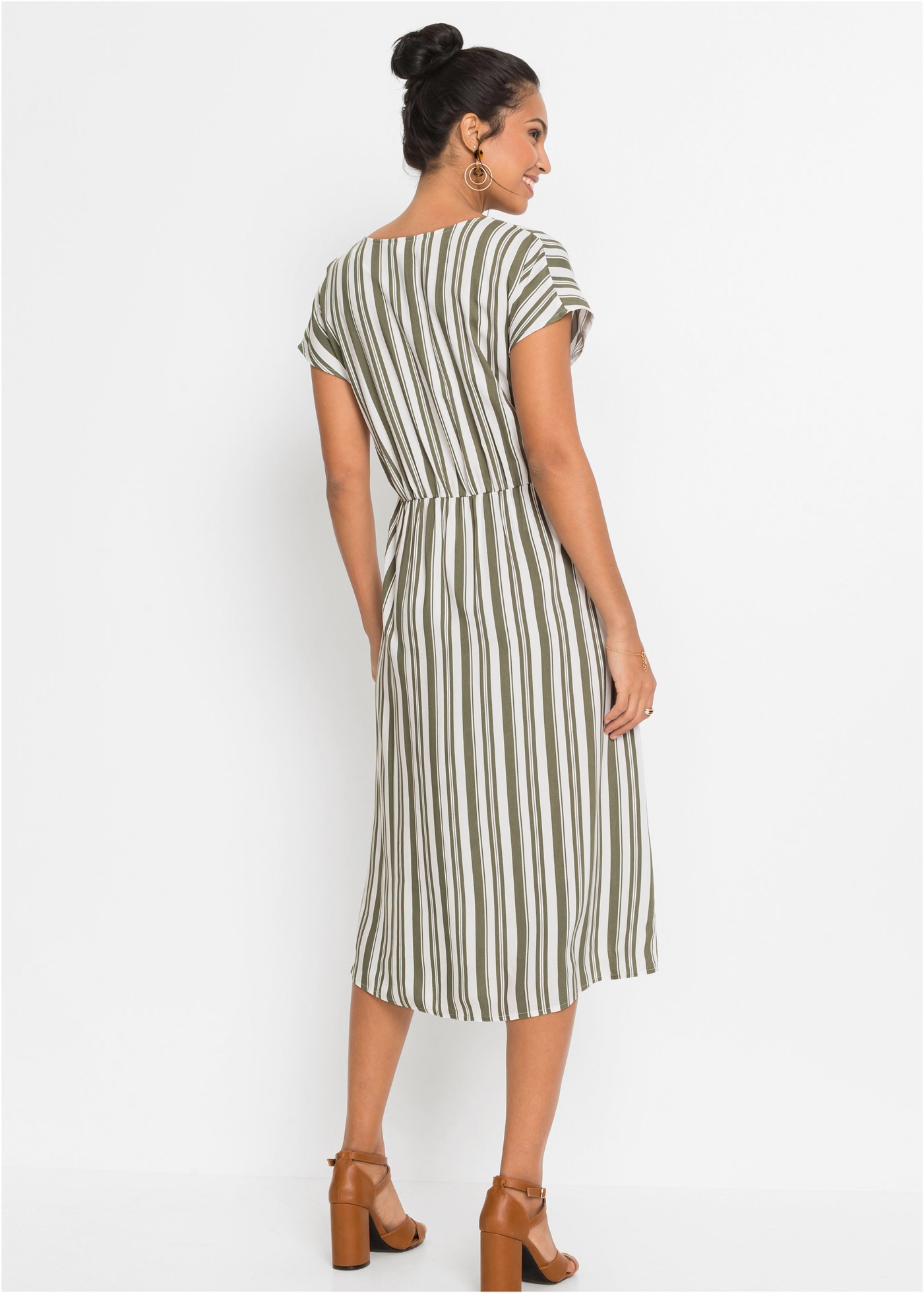 bonprix Midikleid für warme Tage, aus Viskose, ausgestellte Passform