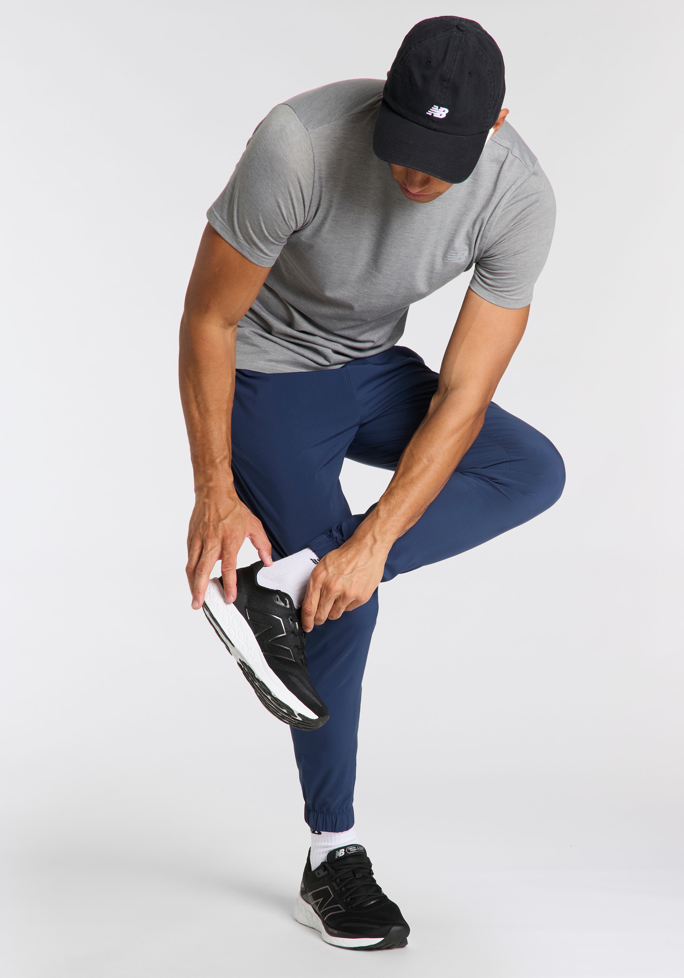 New Balance Laufschuh »M680«