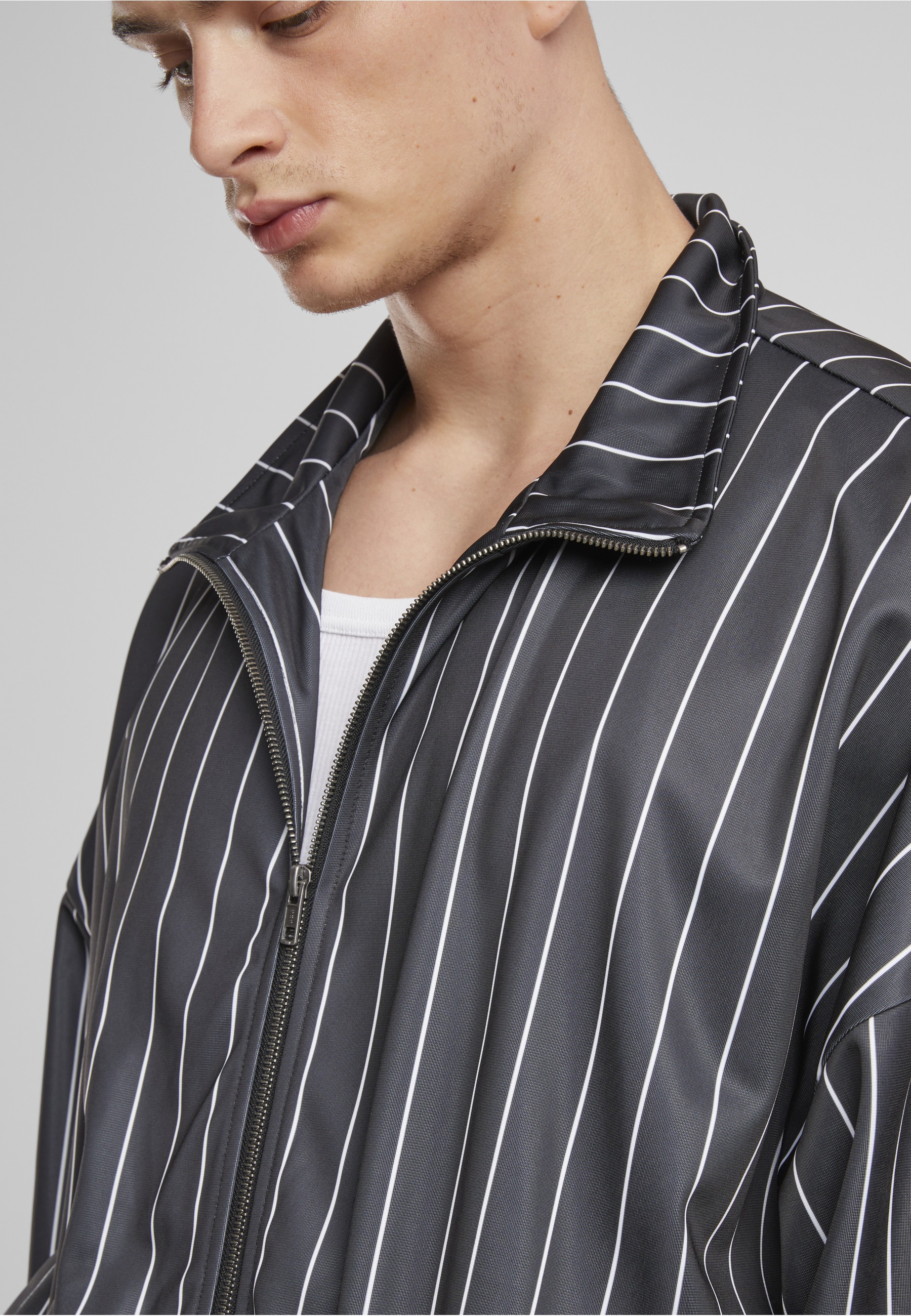 URBAN CLASSICS Sweater »Urban Classics Pinstripe Trackjacket«, 1
