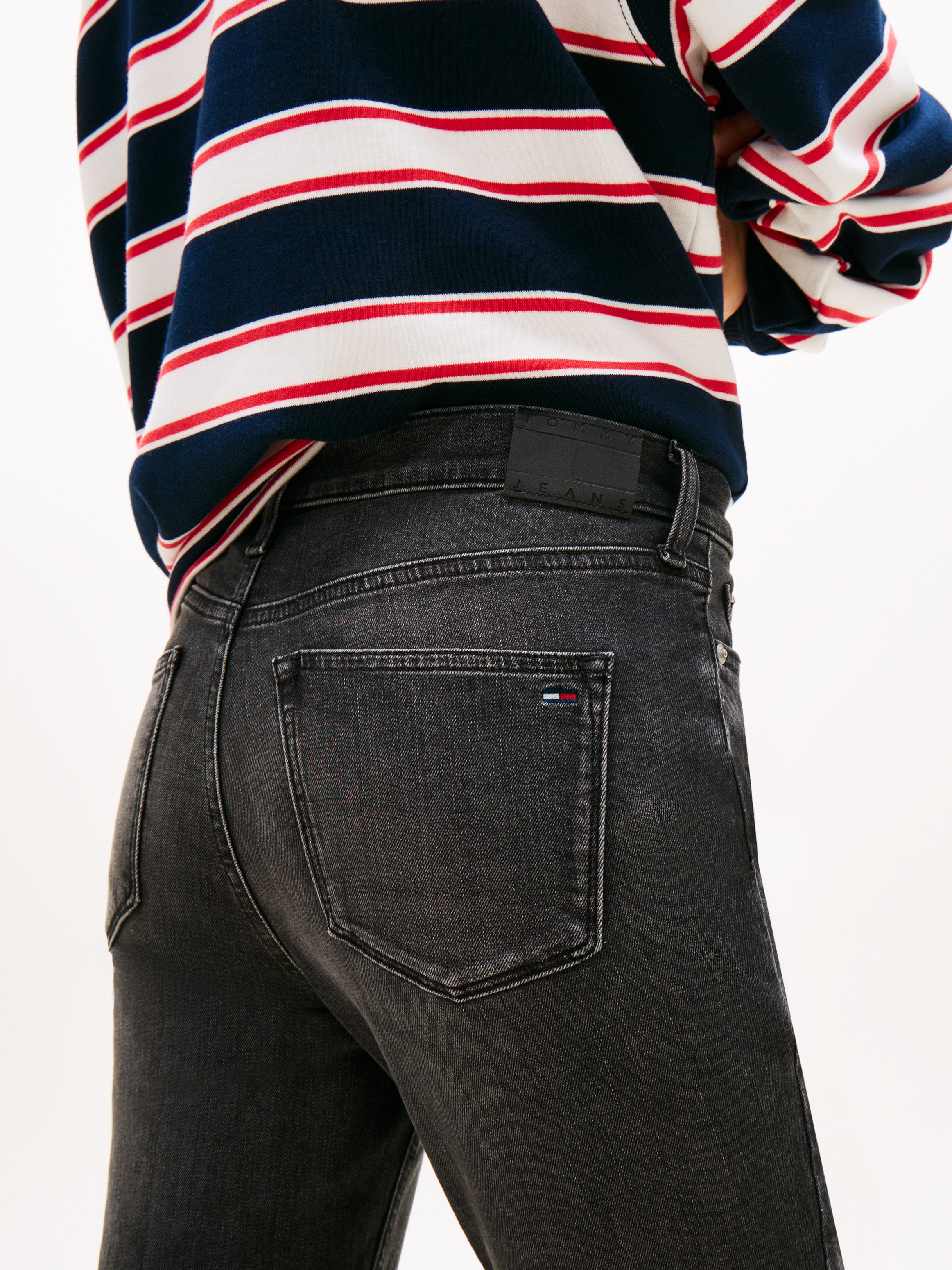 Tommy Jeans Skinny-fit-Jeans "NORA MR SKNY AH1280" mit Logo-Badge, Mid Rise günstig online kaufen