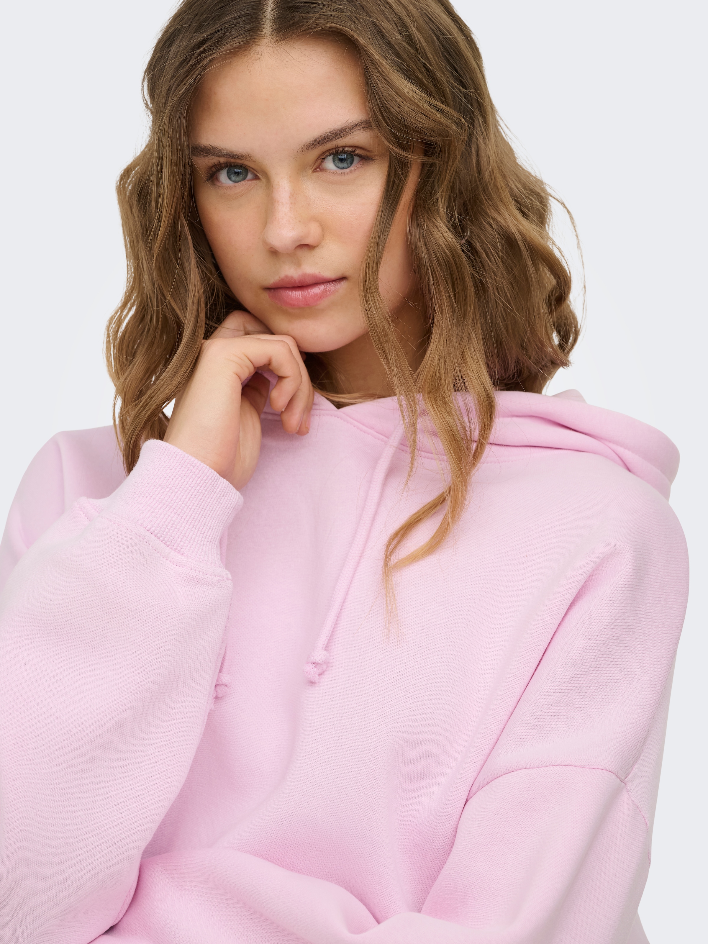 ONLY Kapuzensweatshirt »ONLSWEAT LIFE L/S HOODIE CROPPED SWT«, Baumwollmischung, loose fit, cropped fit
