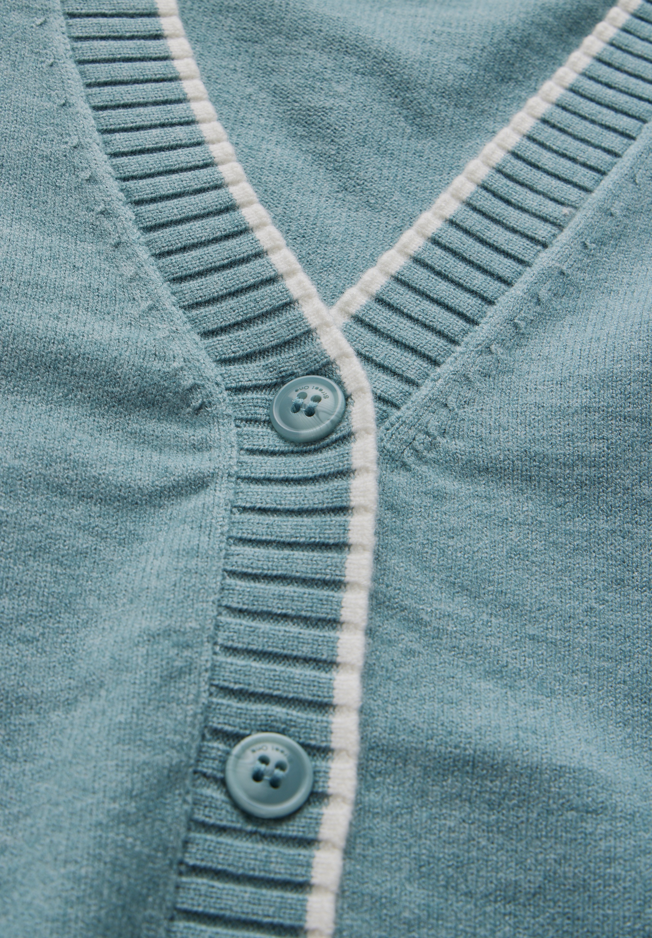 STREET ONE Cardigan, mit V-Ausschnitt