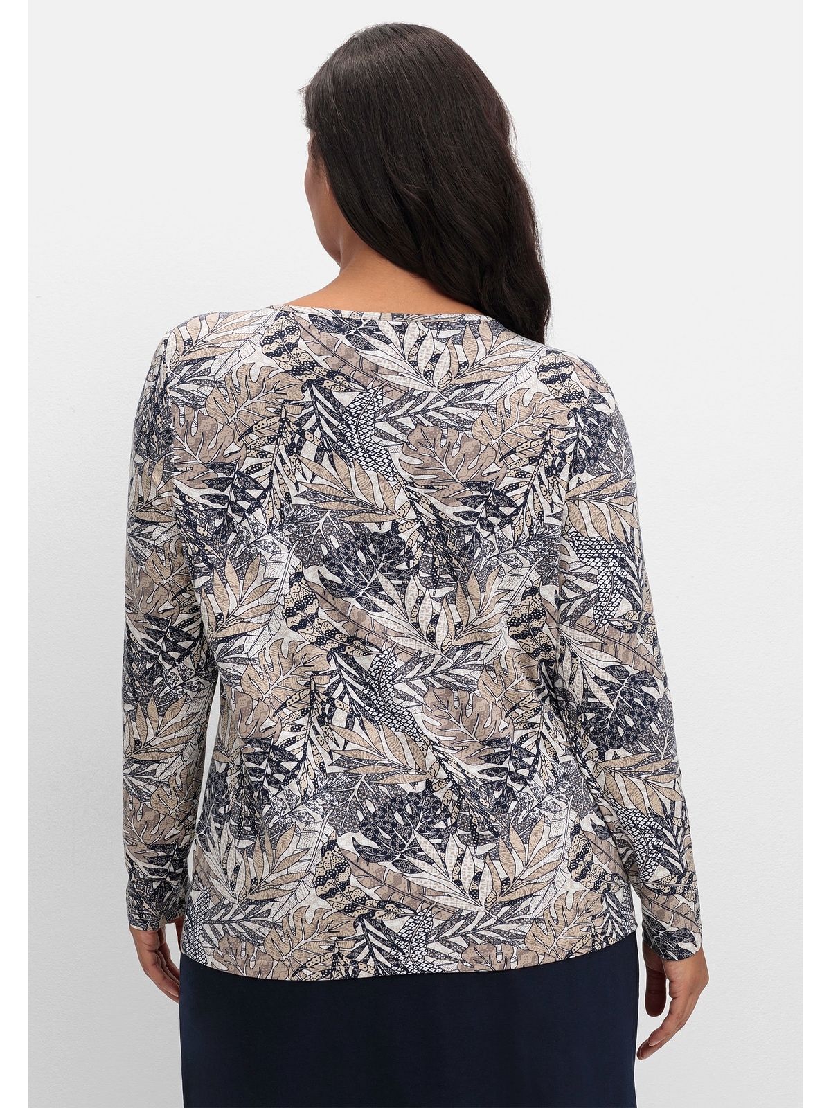 Sheego Langarmshirt »Große Größen«, mit Blätterprint und Faltendetail vorn