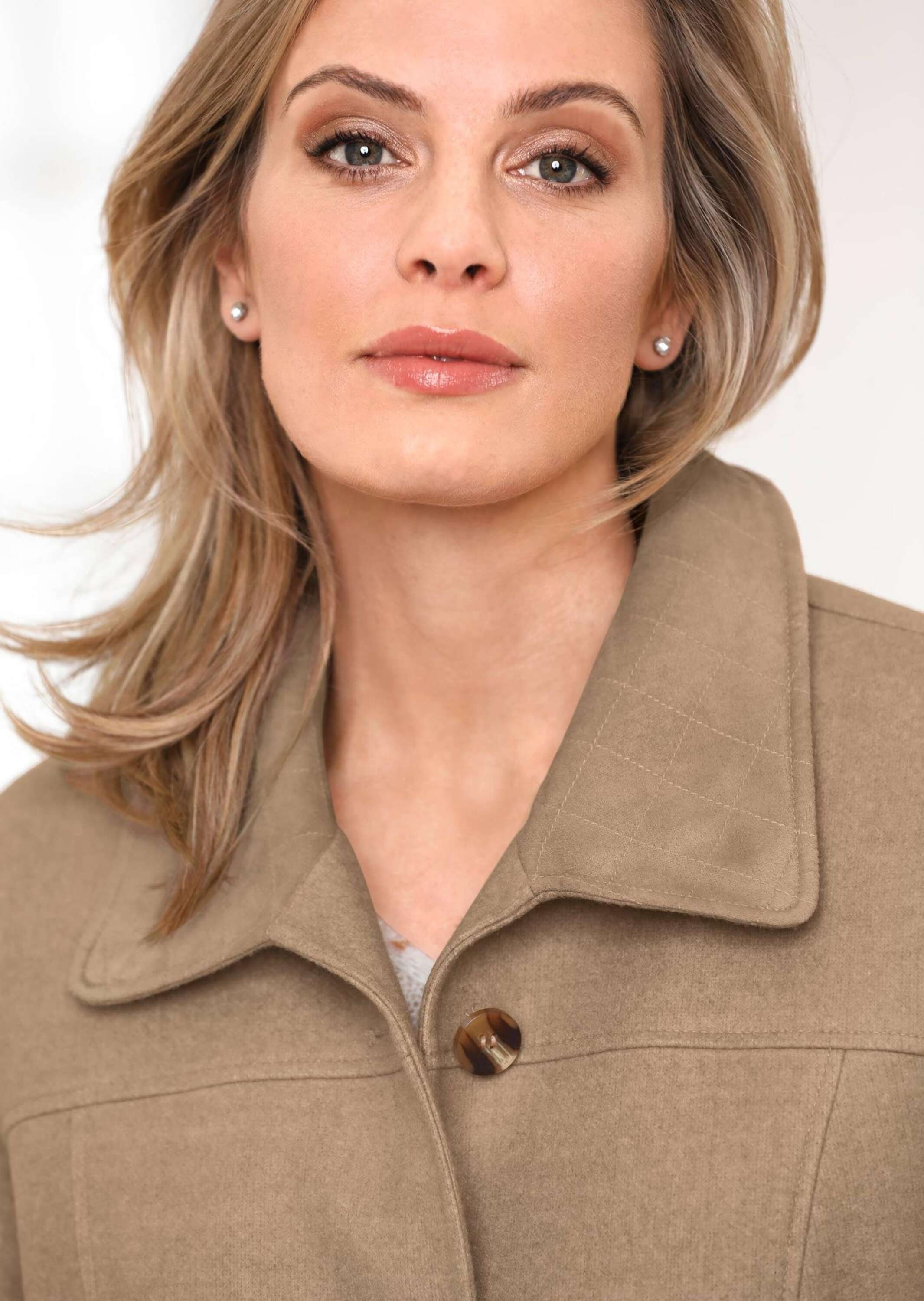 GOLDNER Kurzjacke "Kurzgröße Jacke in Velourslederoptik" Ohne günstig online kaufen