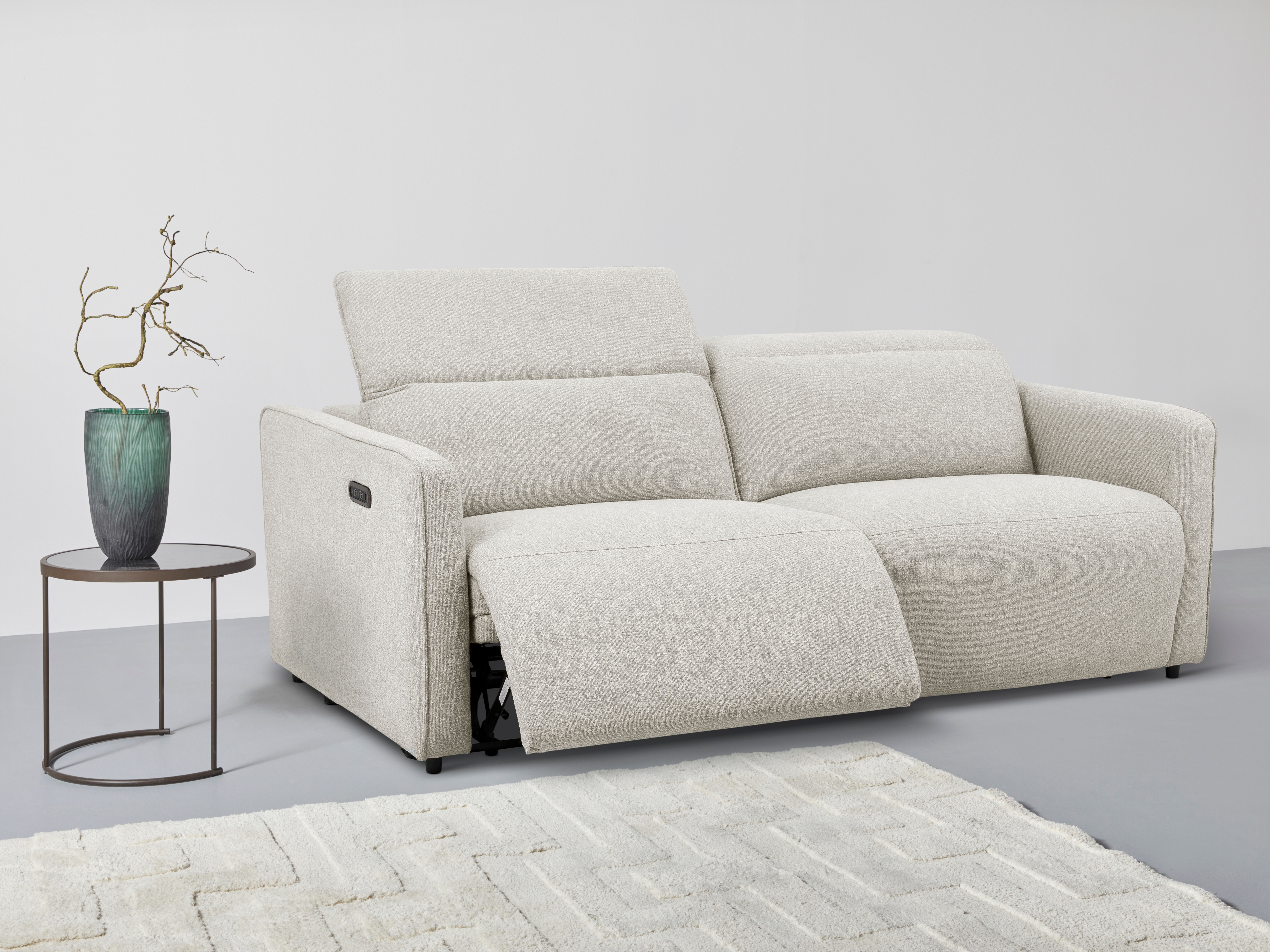 OTTO home 2-Sitzer "KYLLY XXL 208 cm - OTTO. Verlässliche Qualität." elektr. Relaxfunktion, verstellb. Kopfteil, USB, Federkern, Struktur