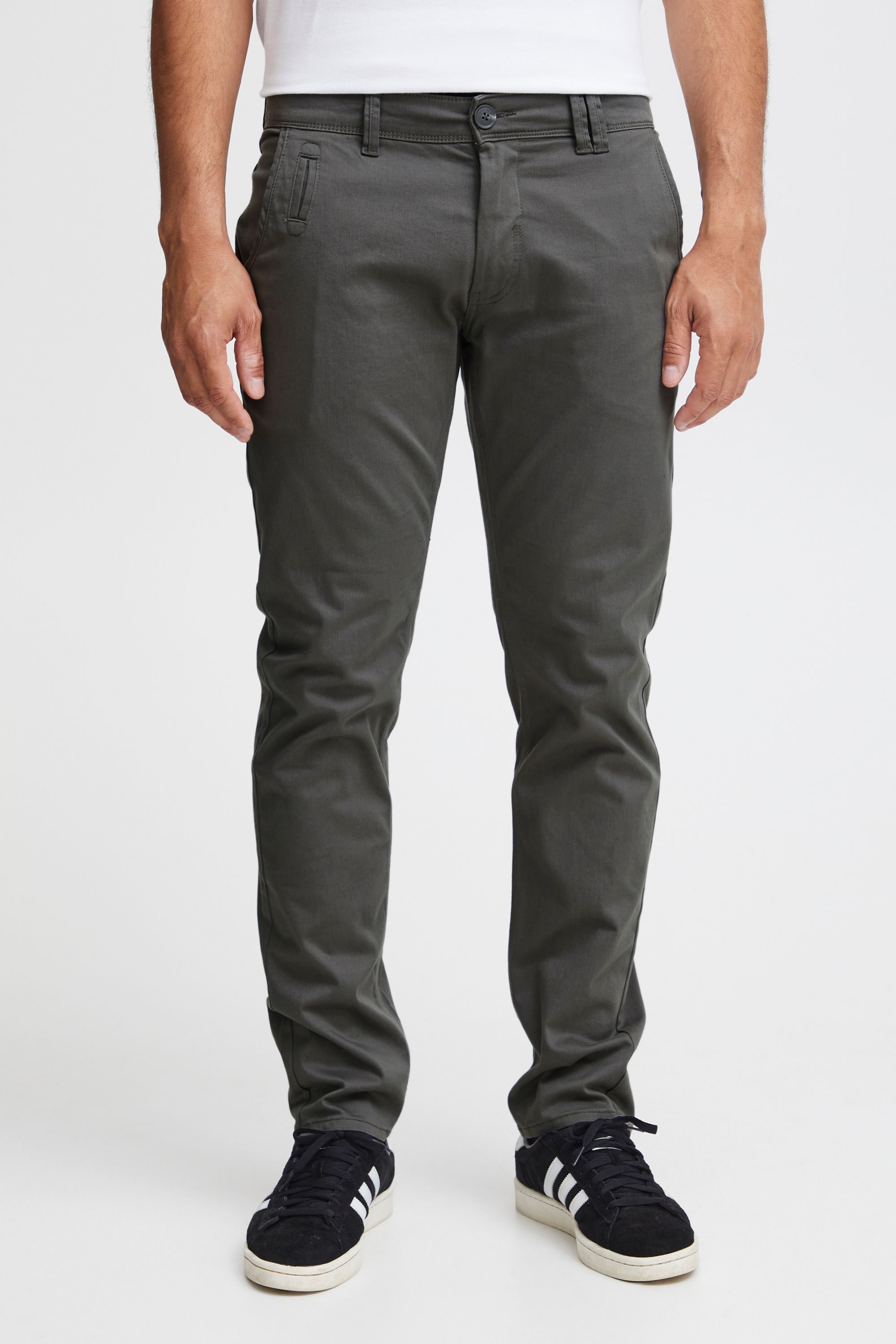 Blend Chinohose "BHTrompo" Stoffhose mit Gürtelschlaufen und Leder-Details günstig online kaufen