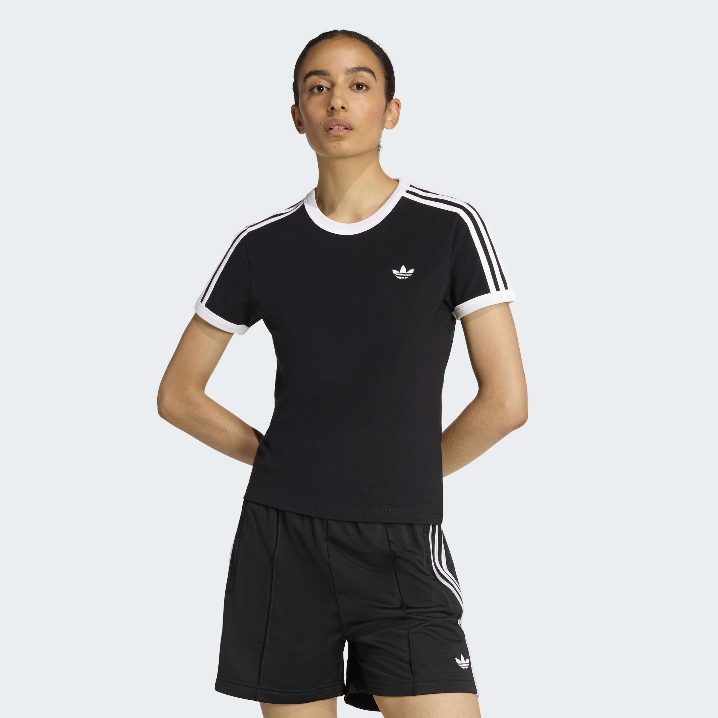 adidas Originals T-Shirt "3-STREIFEN, SCHMAL GESCHNITTEN" sanft anliegende Passform, ohne Verschluss, für sportlichen Look