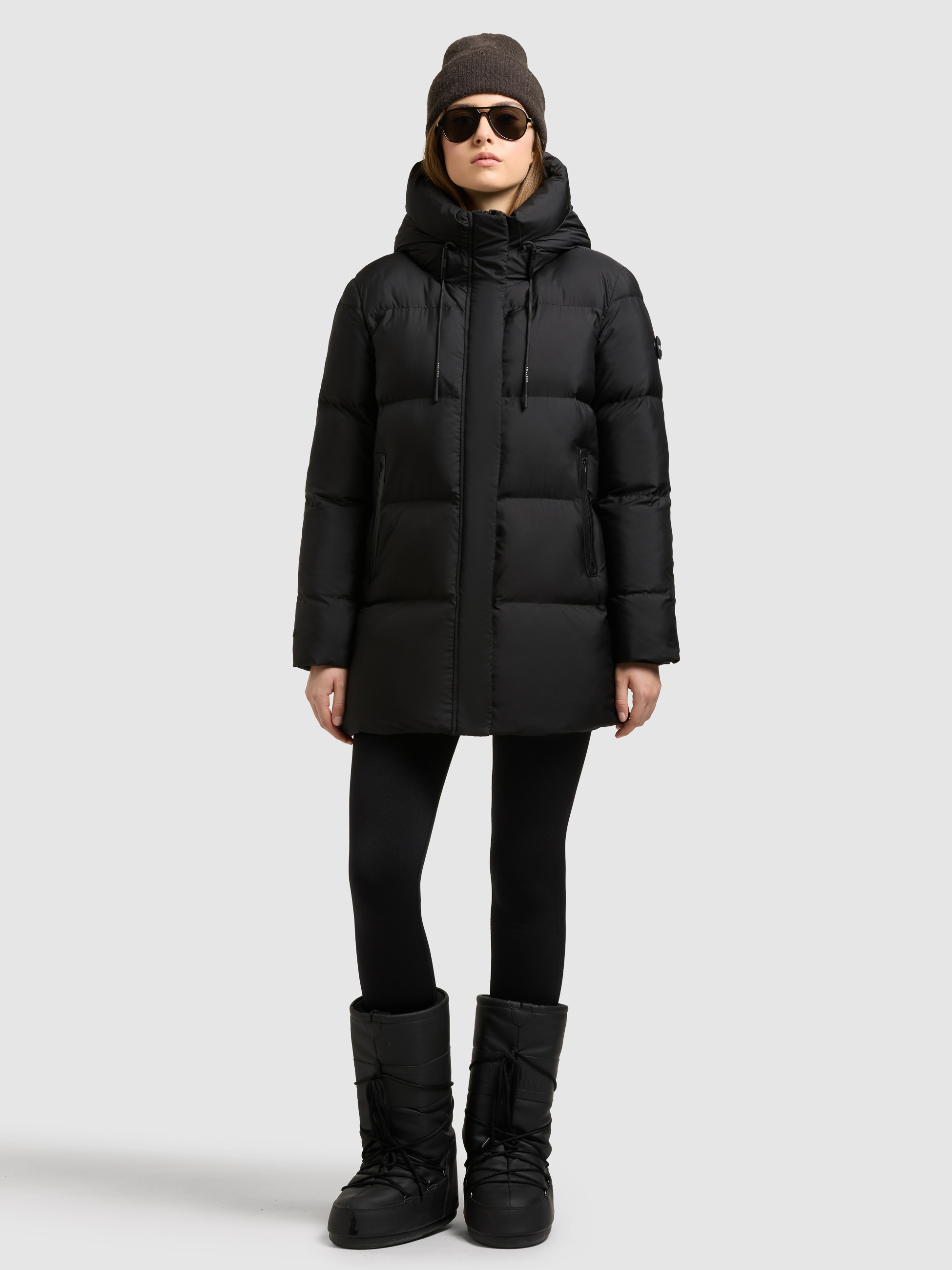 khujo Steppjacke »DROWN2 SHINY« mit Kapuze hoch schließende Kapuze mit Kordelzug, loose fit