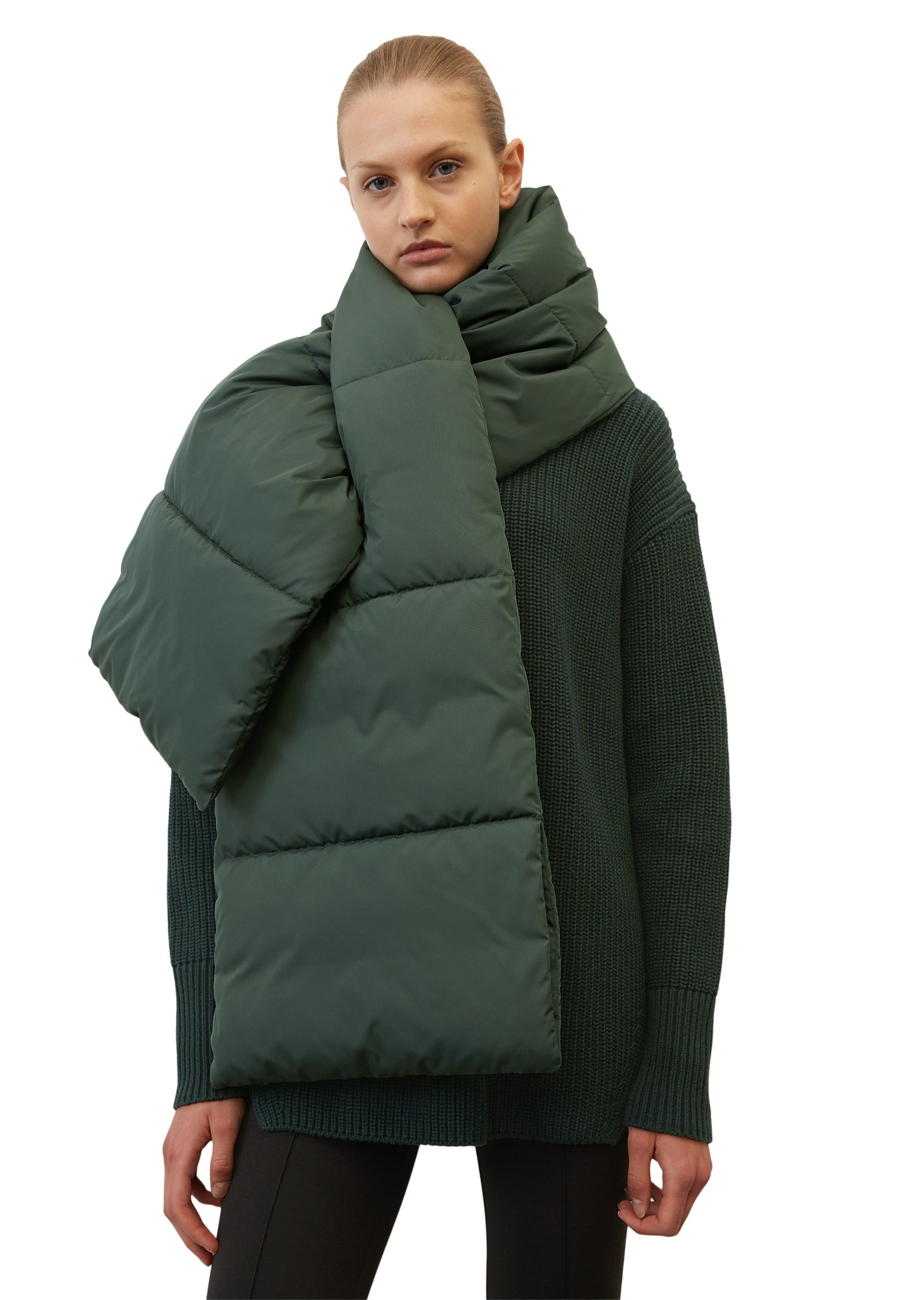 Marc O'Polo Modetuch »aus recycelten Materialien«
