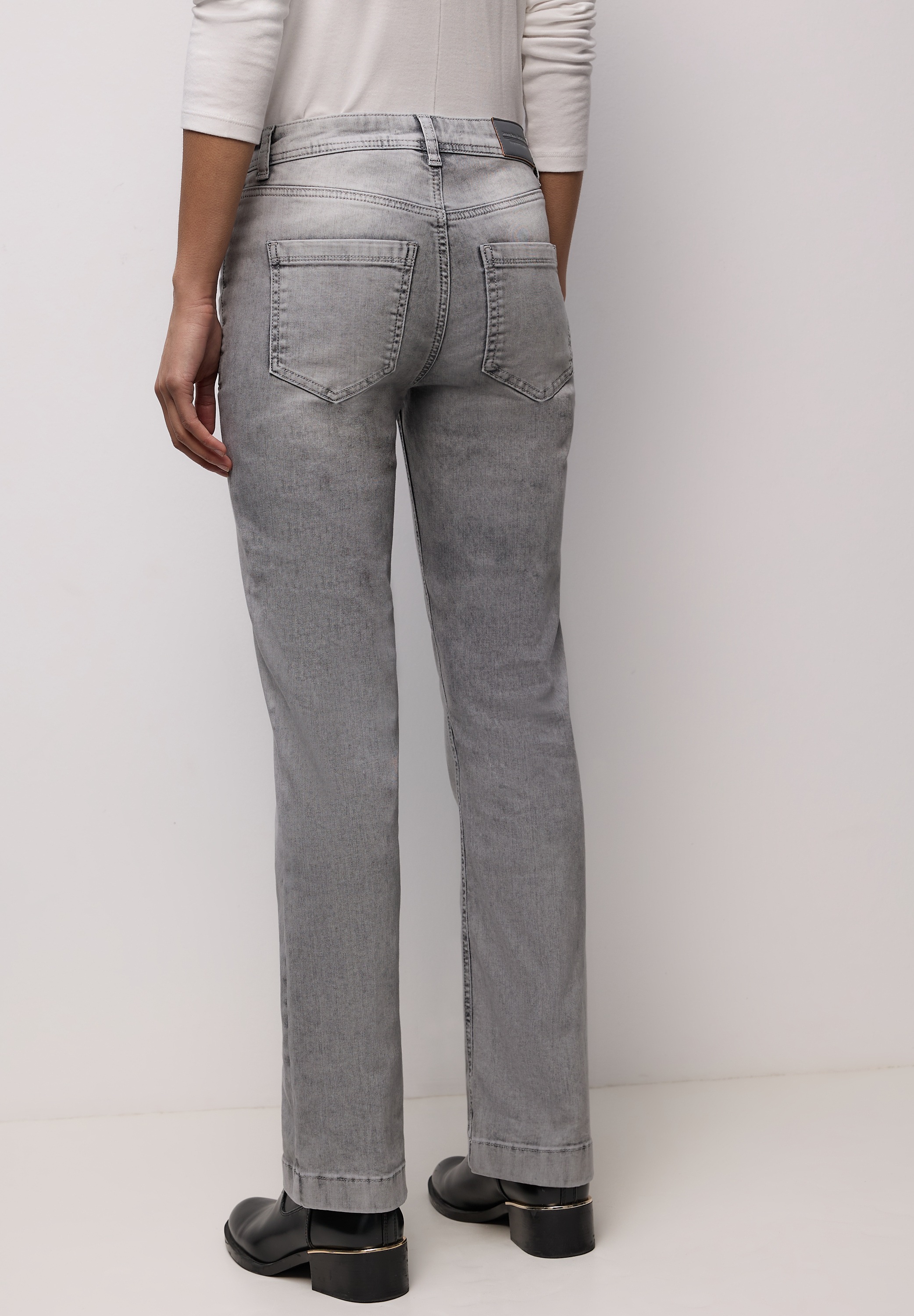 STREET ONE Bootcut-Jeans aus Baumwolle mit Stretchanteil