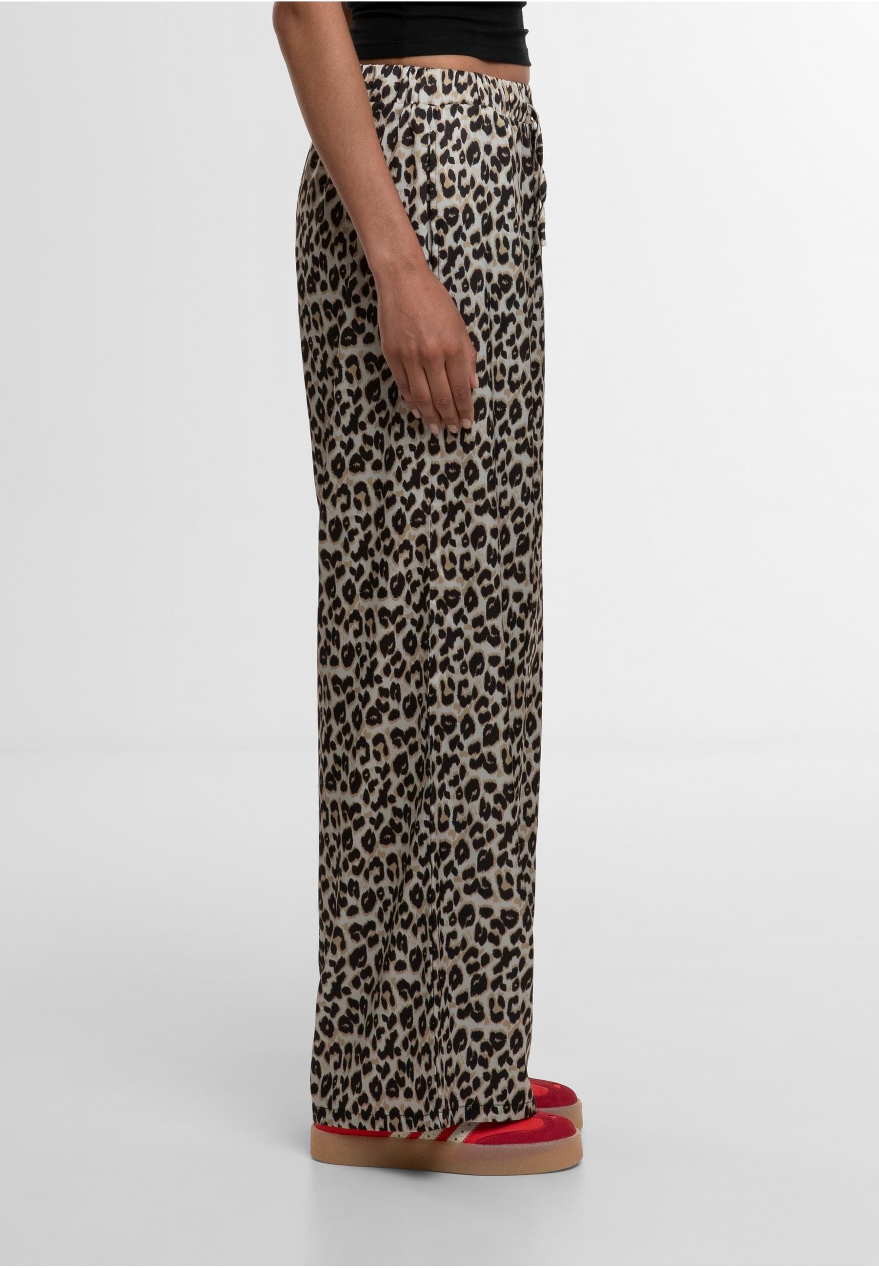 URBAN CLASSICS Stoffhose »Urban Classics Ladies Leo Resort Pants«, (1 tlg.)