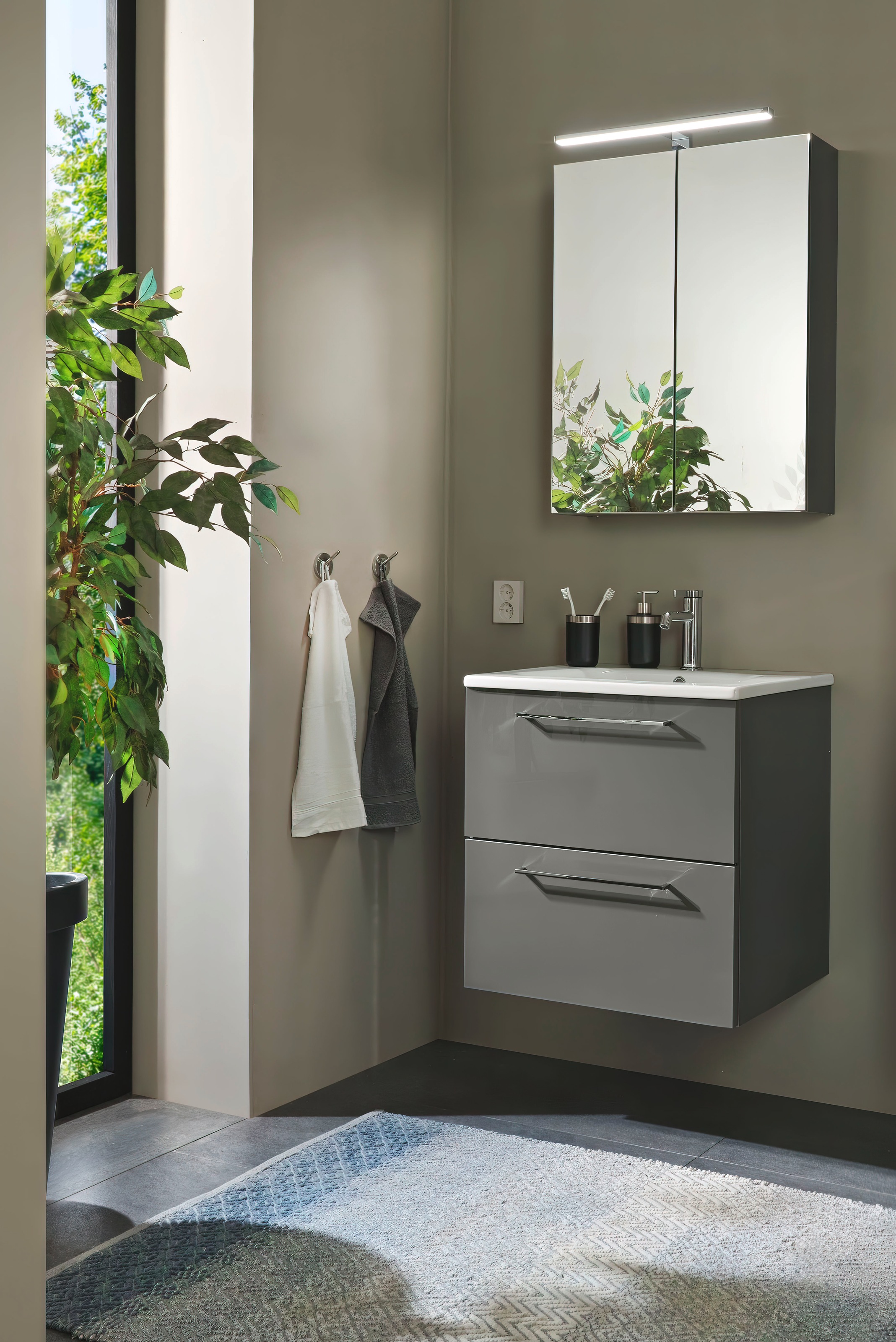 Nolte SPA Badmöbel-Set »Lux - Badmöbel-Set« Komplett-Set, Spiegelschrank, Keramikbecken, Waschtisch 2 Auszüge, LED, erw., li/re, 3 Stk. tlg.