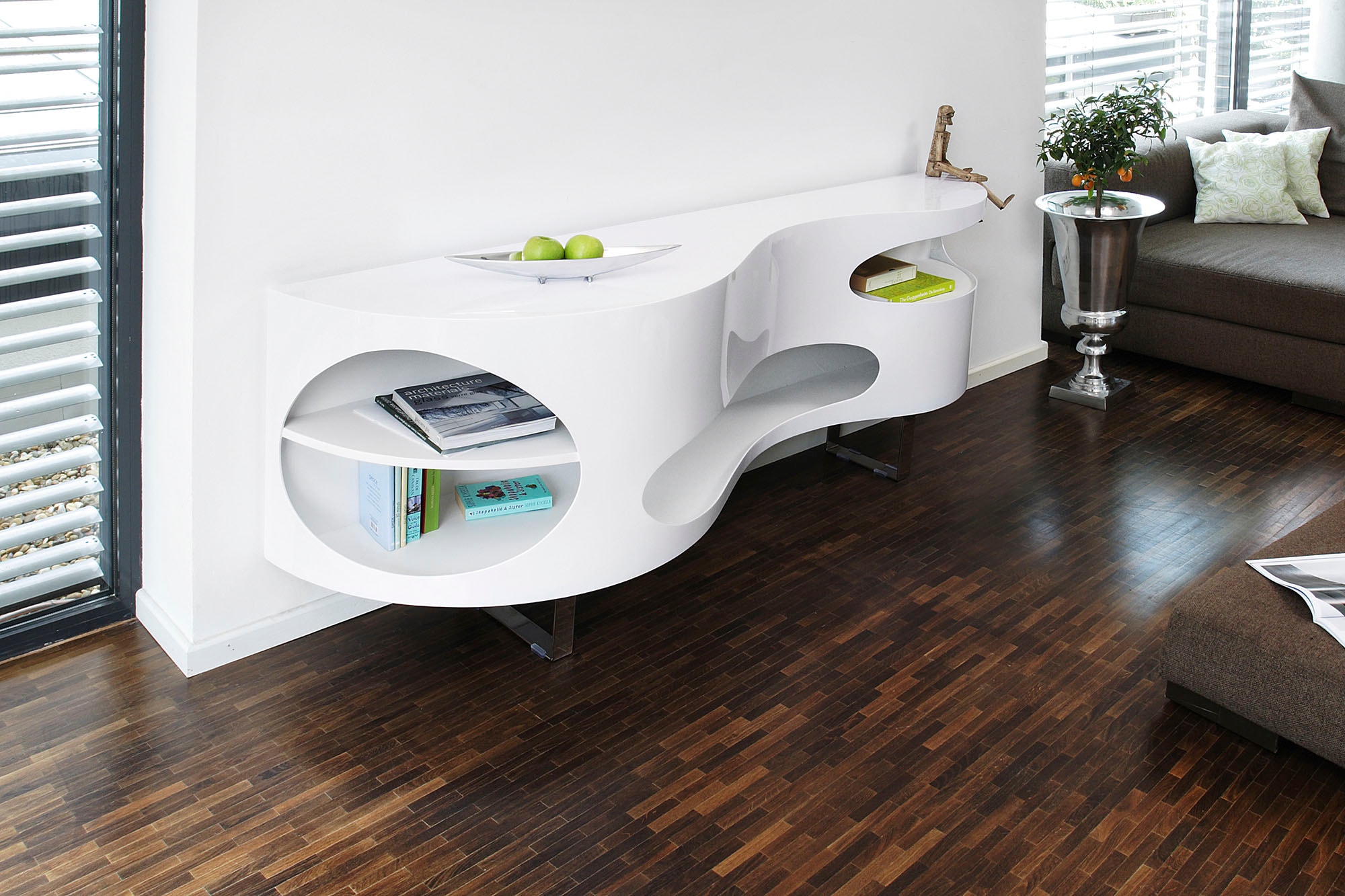 Sideboard, Design Kommode in extravaganter Form, Wohnzimmerschrank